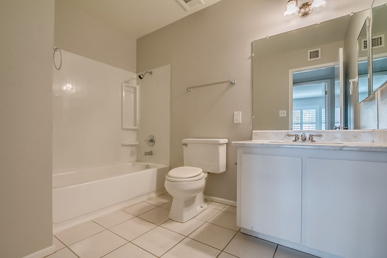 Photo 18 of 30 - 2922 E Sierra St, Phoenix, AZ 85028