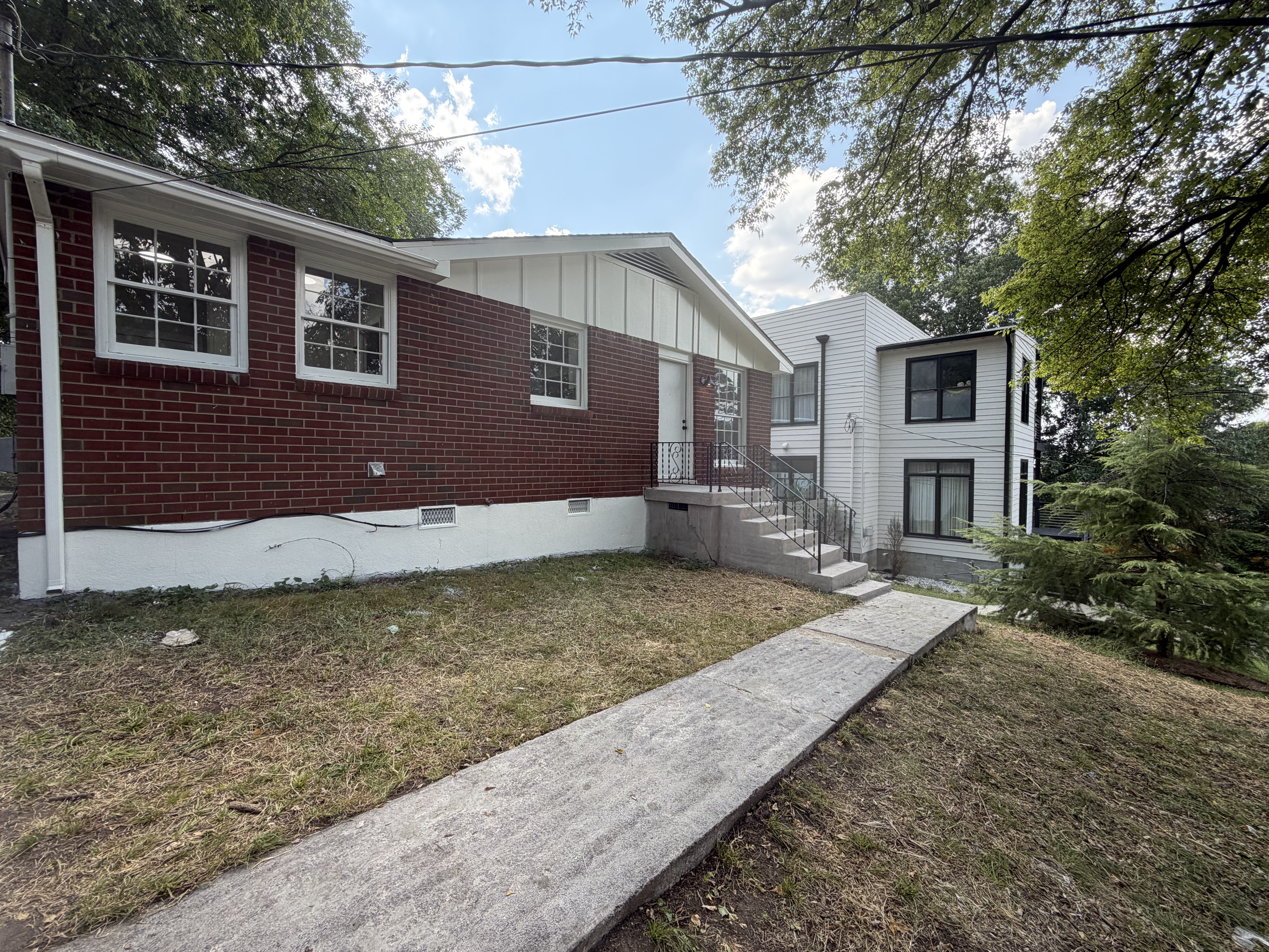 Photo 15 of 16 of 1004 Glenview Dr, Nashville, TN