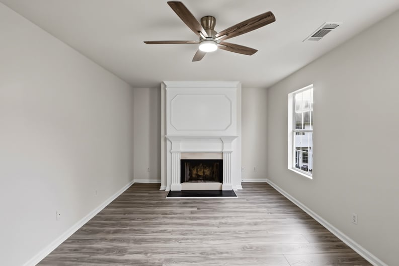 Property photo 3 of 3825 Cedar Trace Ln