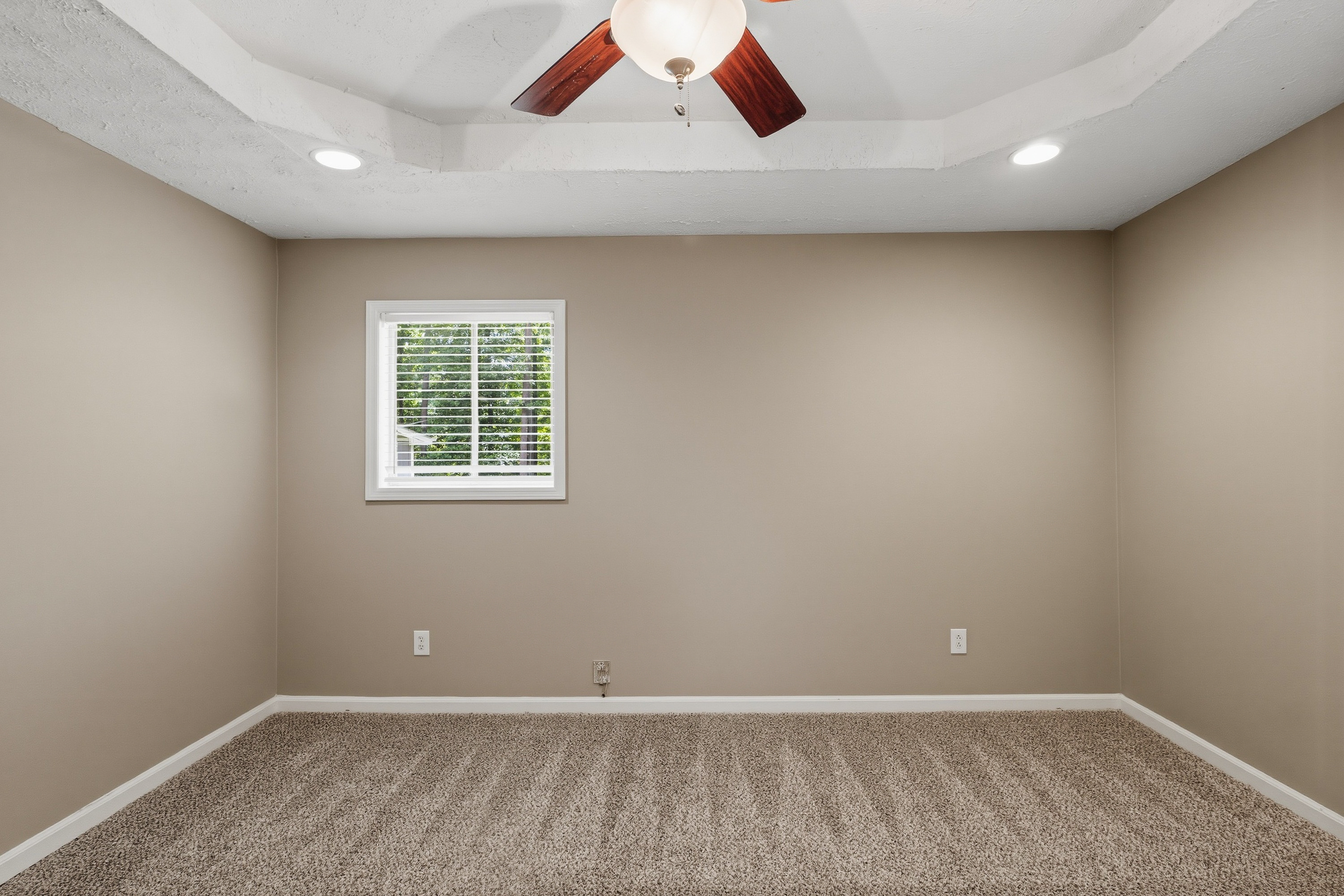 Photo 18 of 46 of 639 Cedrick Ln, Stone Mountain, GA