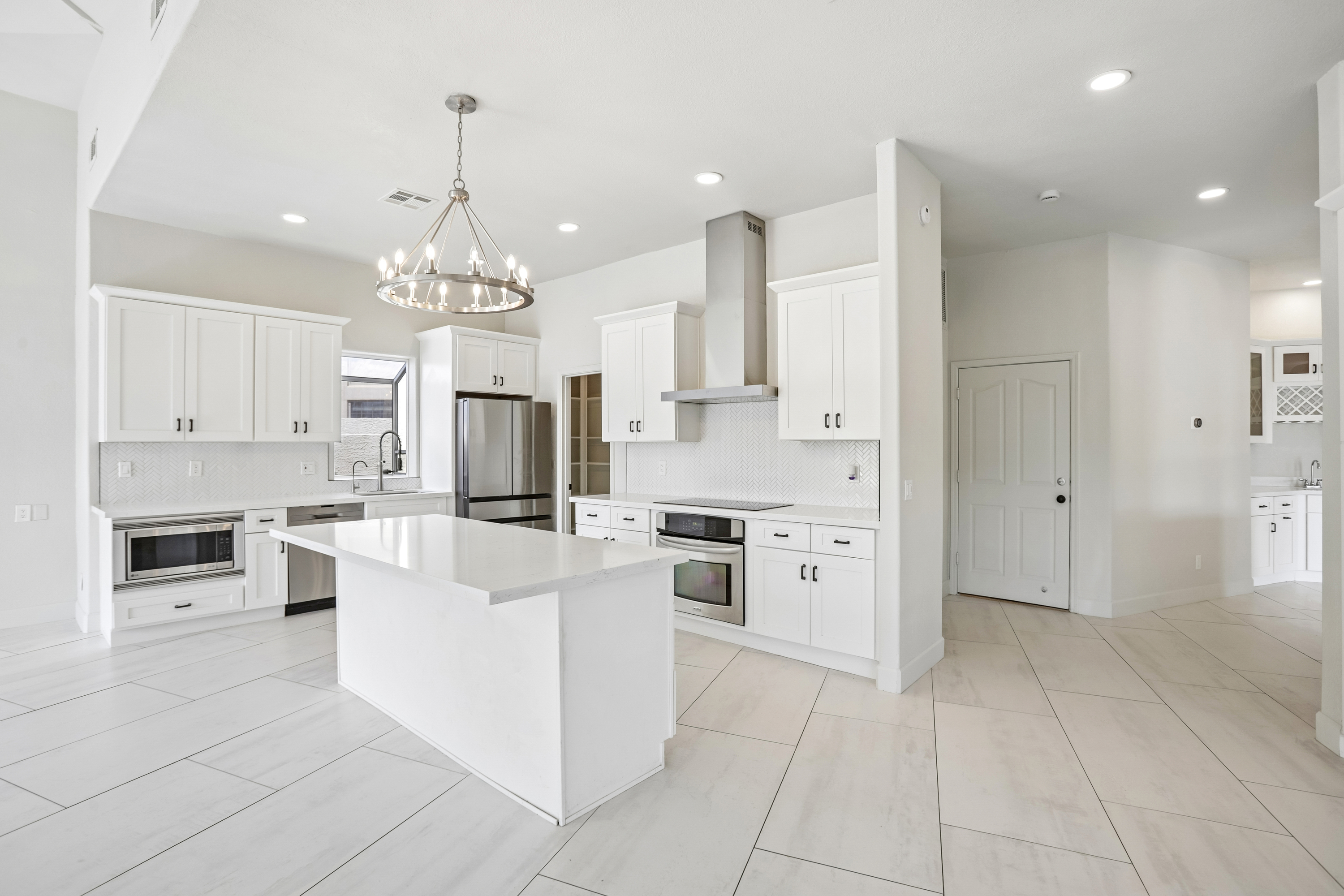 Photo 11 of 46 of 1401 W Sandpiper Dr, Gilbert, AZ