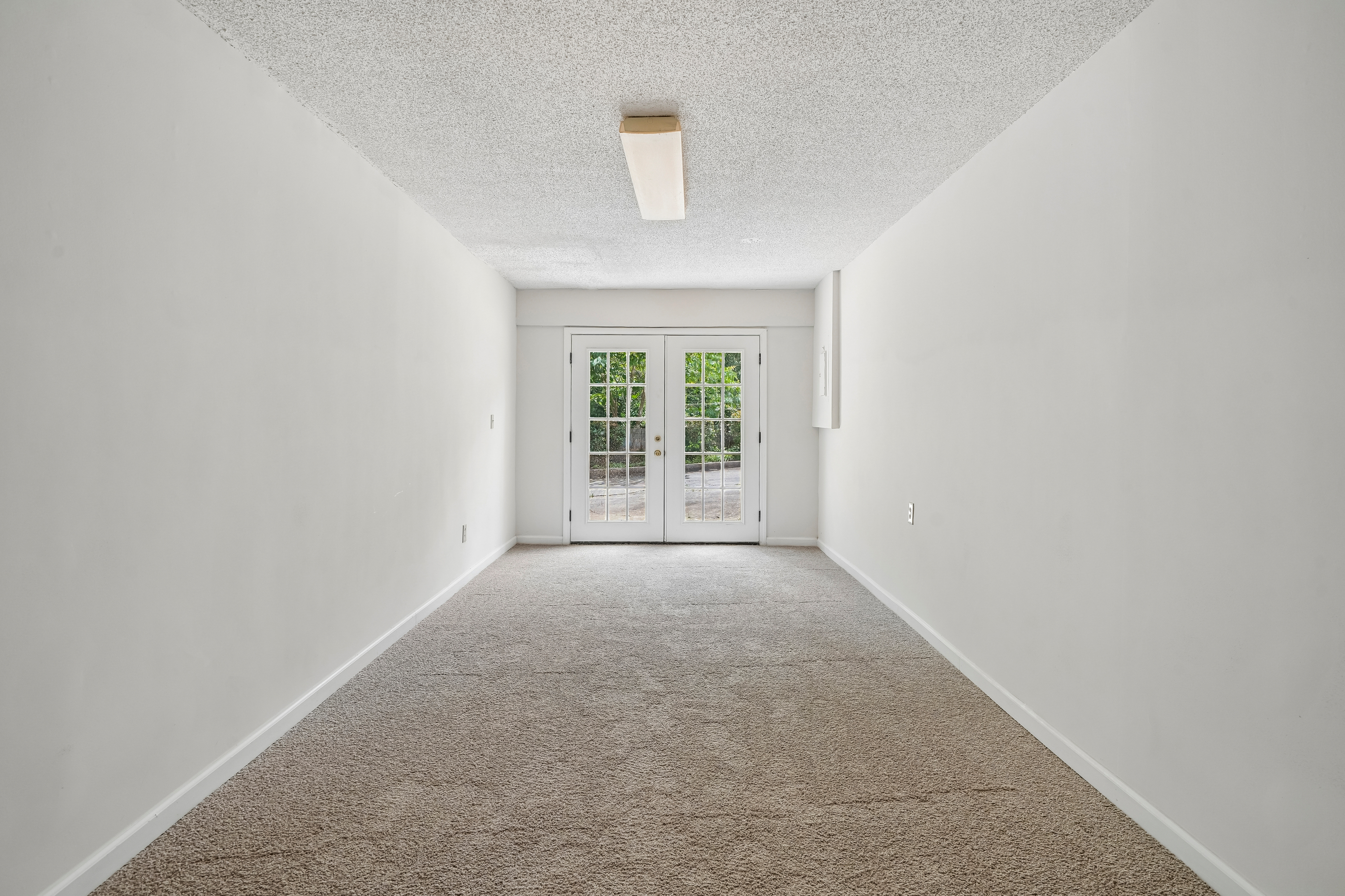 Photo 14 of 33 of 19 Belmonte Ct SW, Atlanta, GA