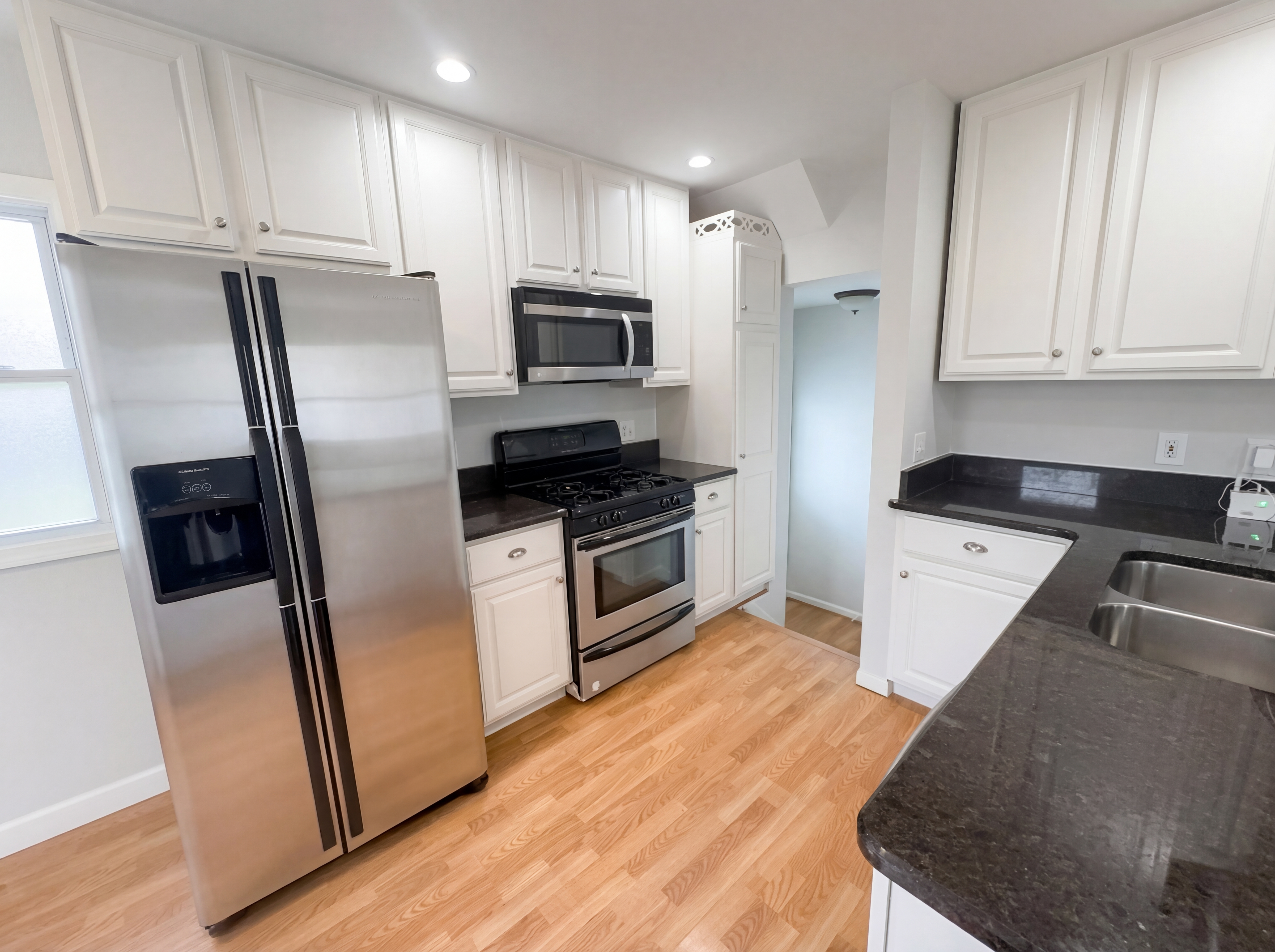 Photo 8 of 24 of 1824 E Hudson Ave, Royal Oak, MI