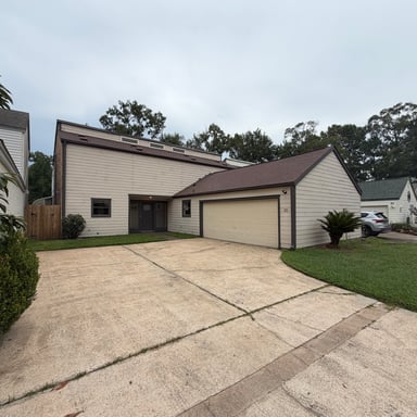 Property photo 1 of 1746 Cloister Dr Apt 32