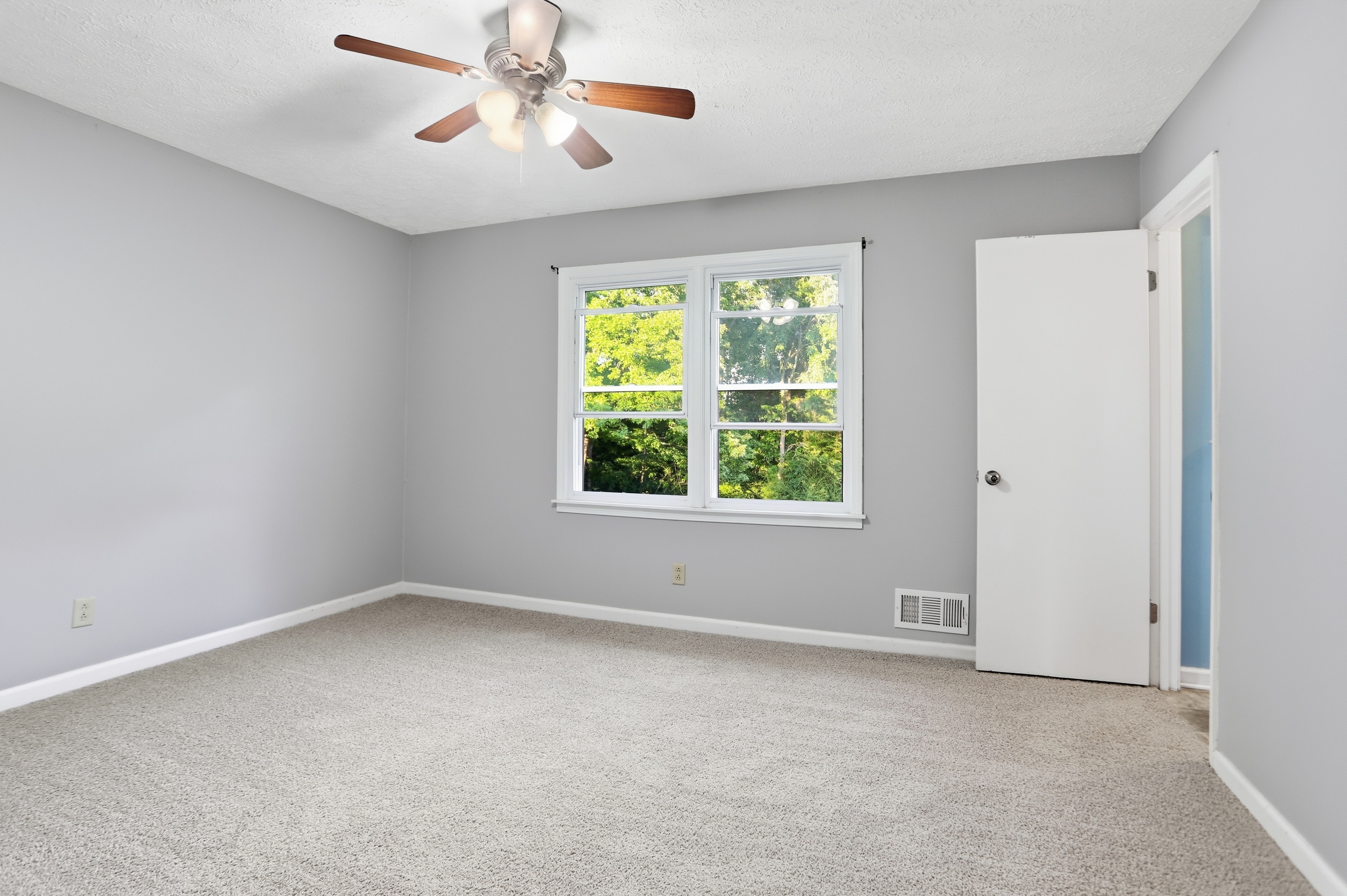 Photo 20 of 34 of 6742 Kellogg Dr, Acworth, GA