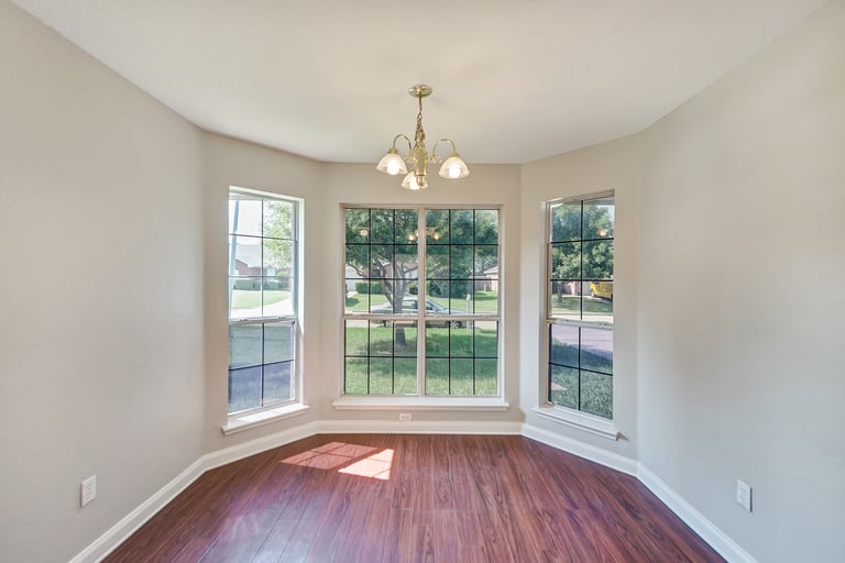 Photo 9 of 22 - 3212 Dove Valley Ln, Mansfield, TX 76063