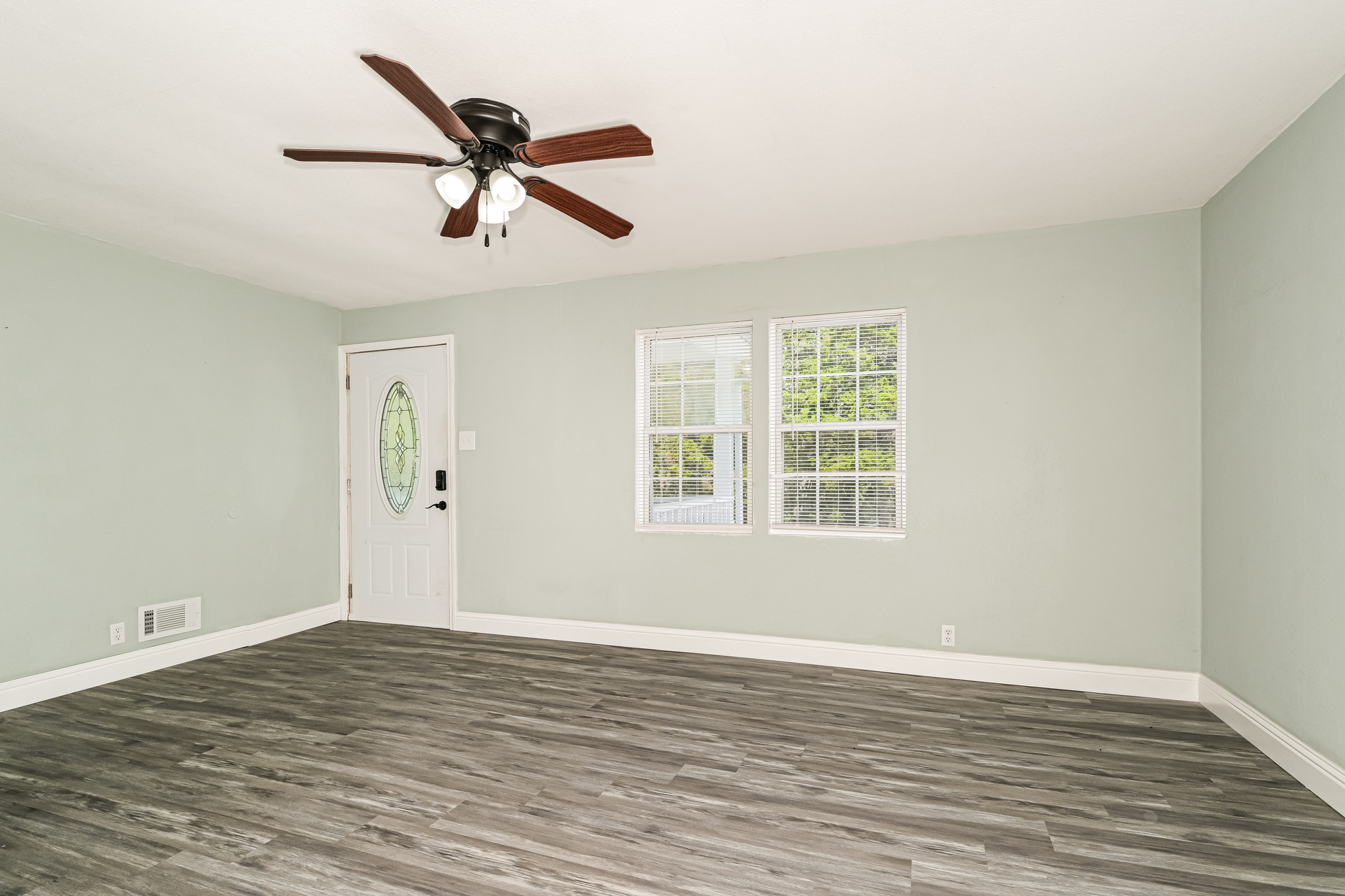 Photo 7 of 20 of 920 Maupin St, Saint Clair, MO