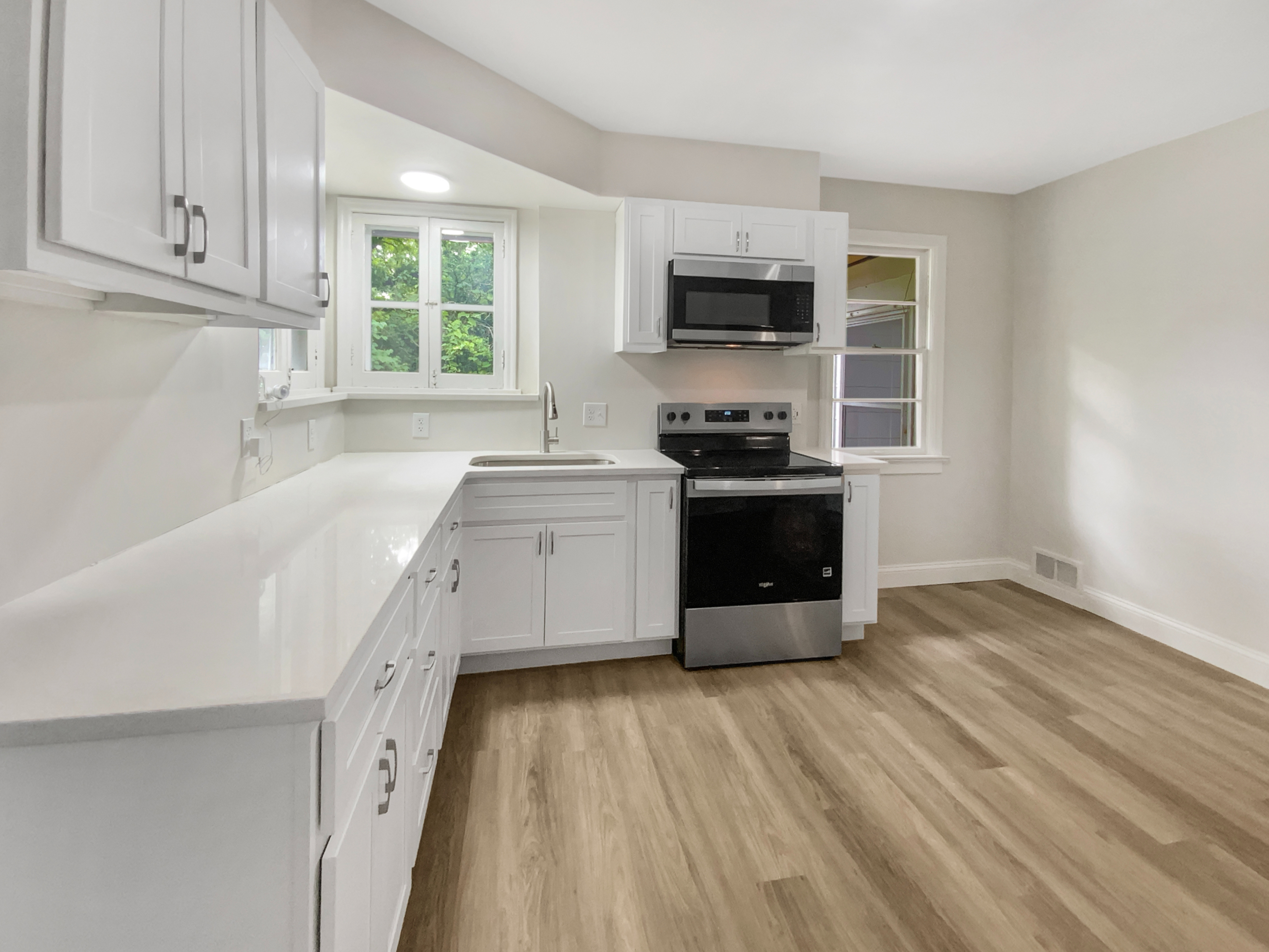 Photo 14 of 19 of 4127 Burnett Ave, Saint Louis, MO