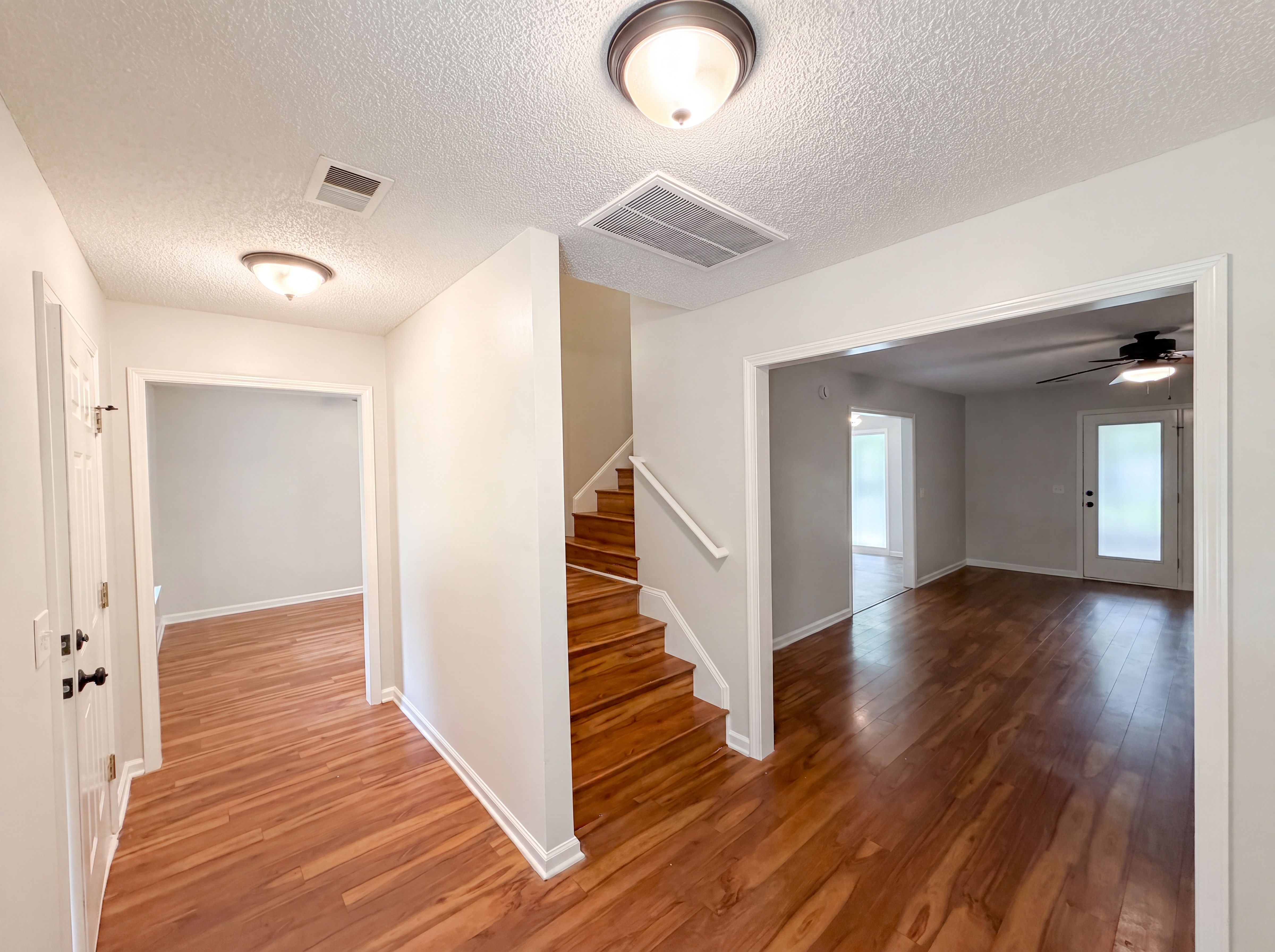 Photo 7 of 23 of 149 Smallwood Dr, Chapin, SC