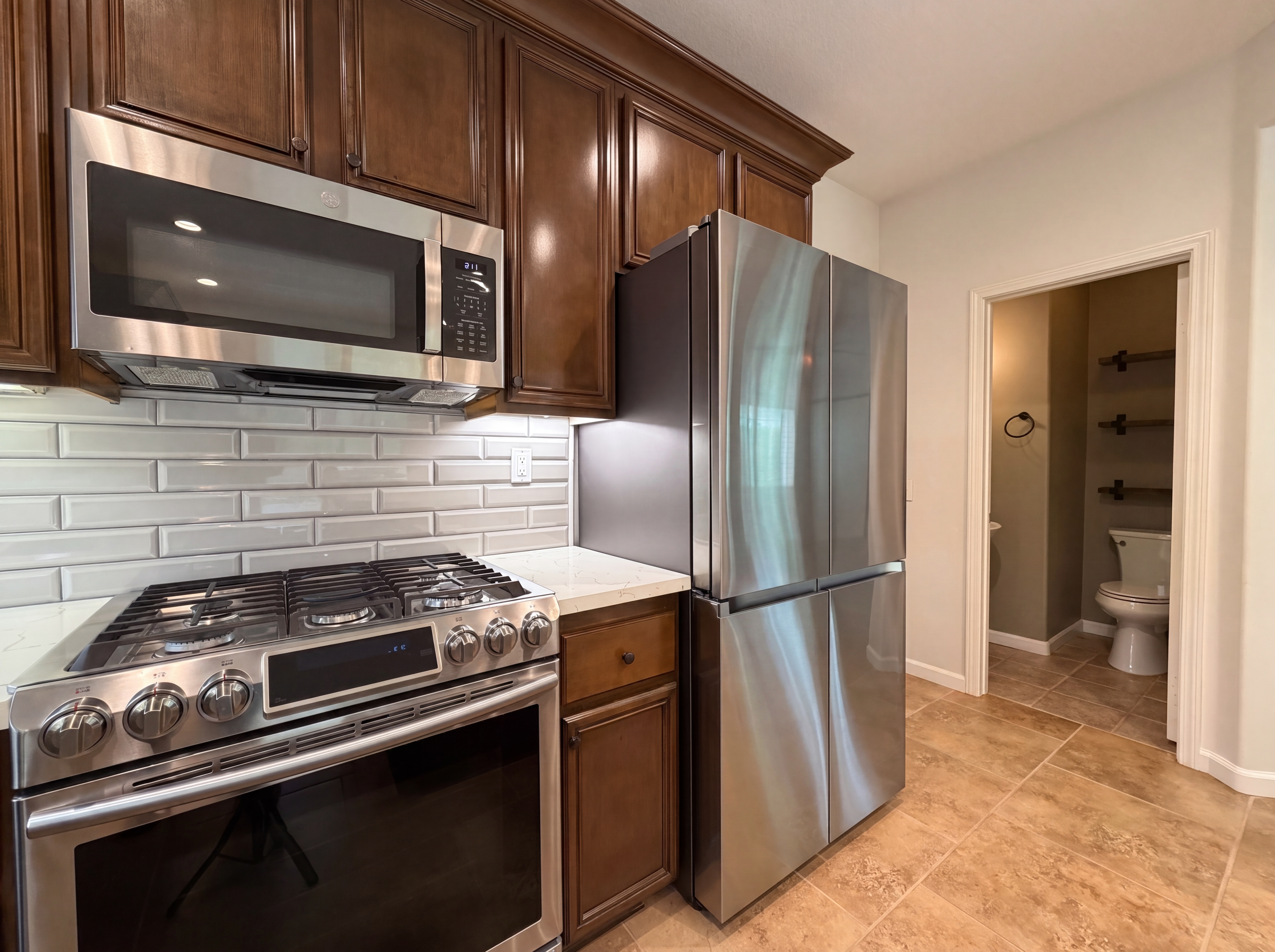 Photo 9 of 28 of 28441 Silverking Trl, Santa Clarita, CA