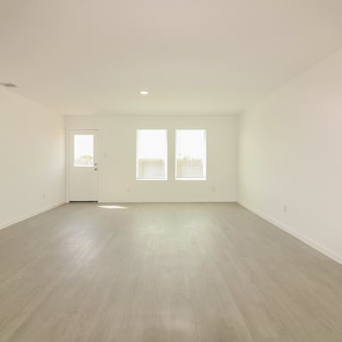Property photo 3 of 109 Meadowbrook Dr