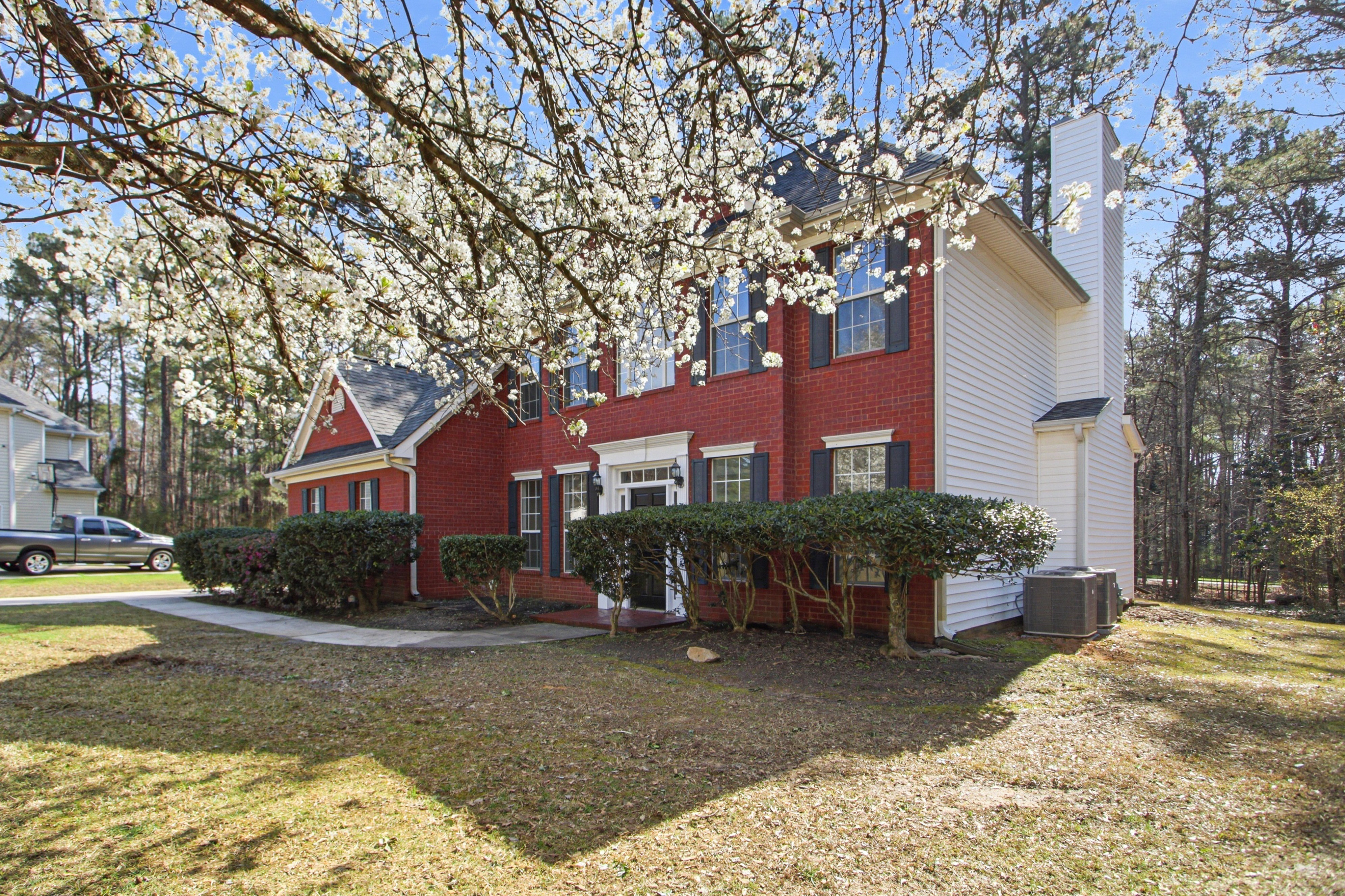 Photo 8 of 45 of 2296 Talbot Rdg, Jonesboro, GA