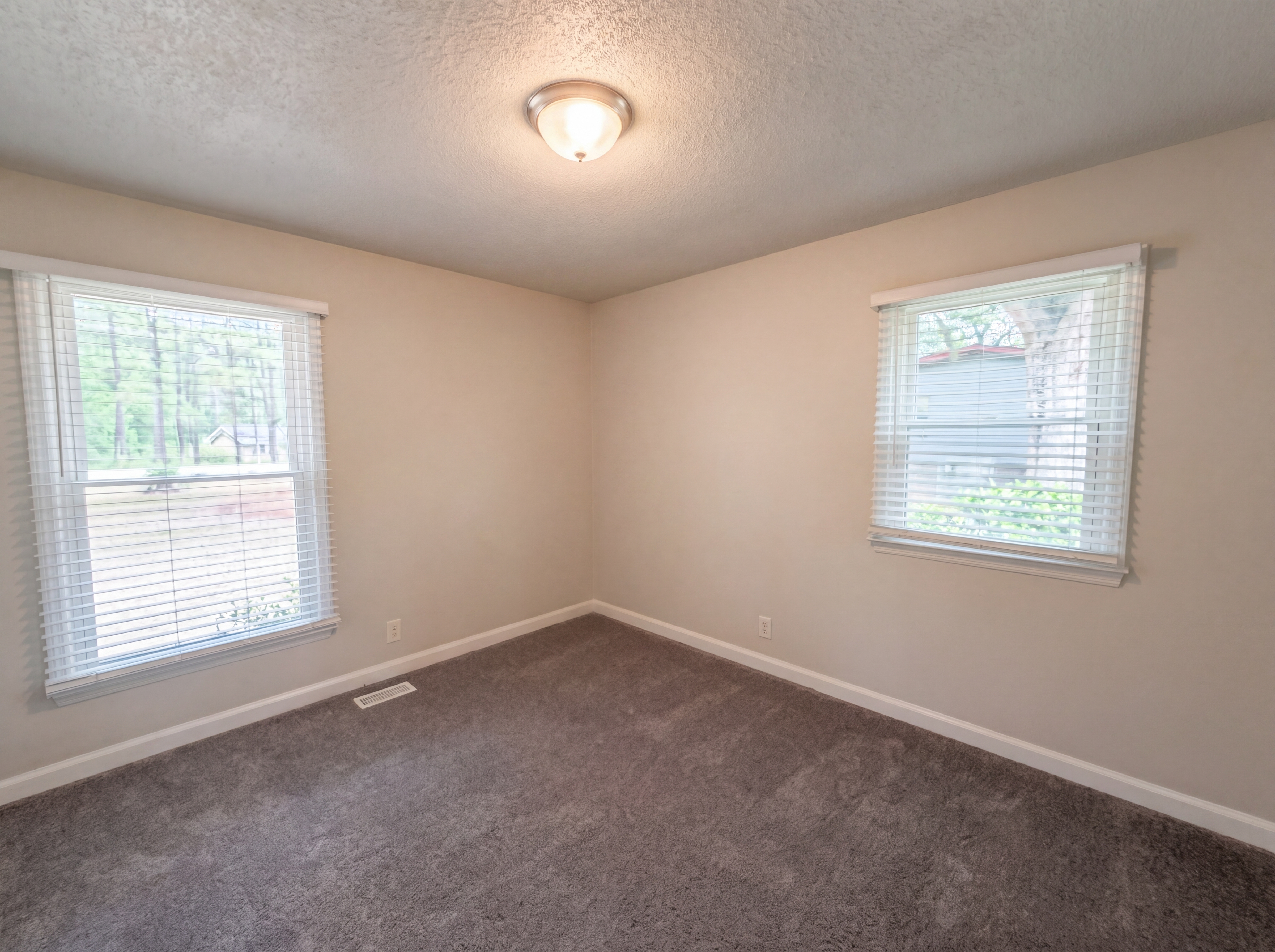 Photo 9 of 16 of 3404 Redwood Rd, Durham, NC