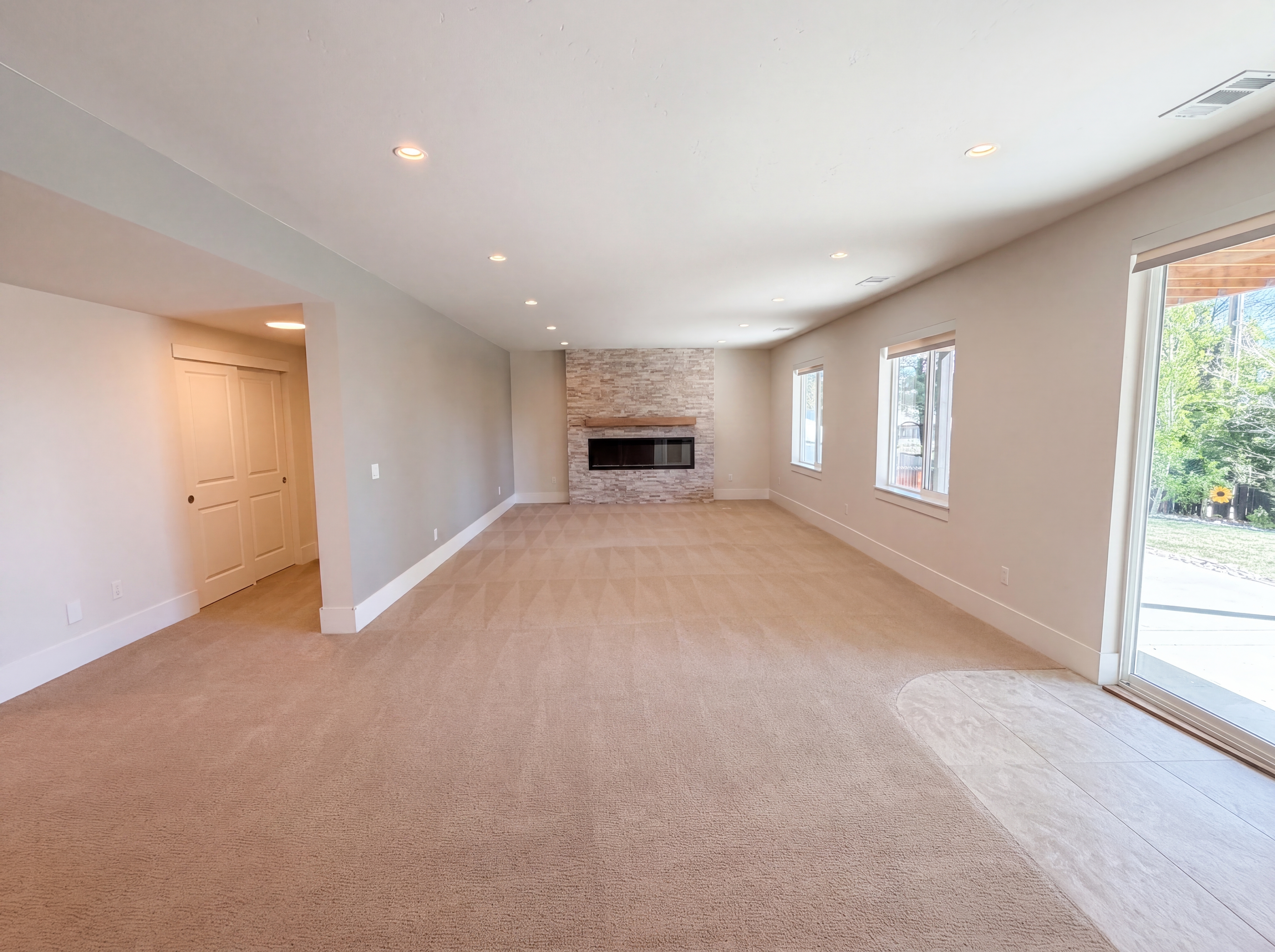 Photo 9 of 42 of 8804 S Brentwood St, Littleton, CO