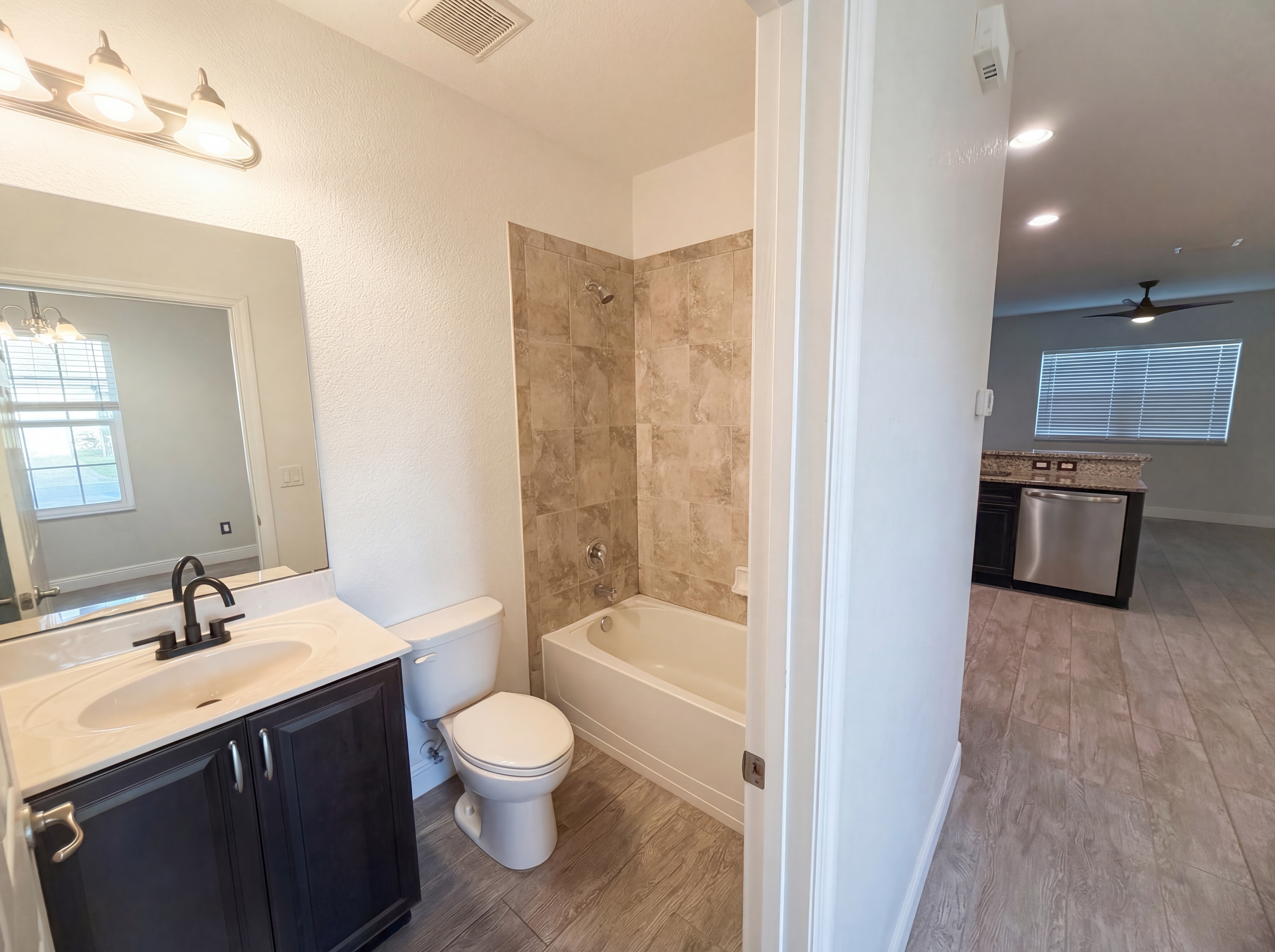 Photo 10 of 20 of 758 NE Hawks Ridge Way, Port Saint Lucie, FL
