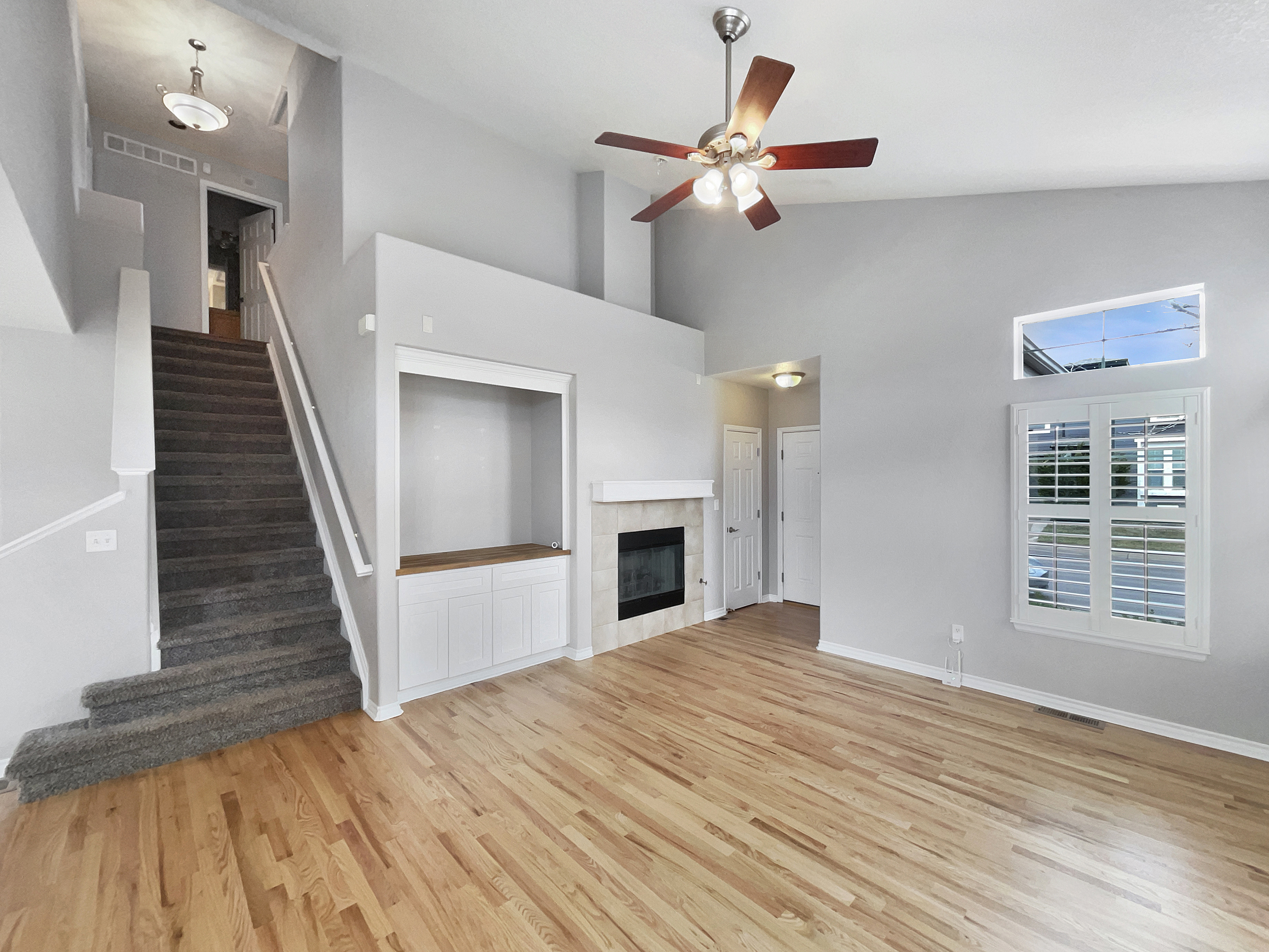 Photo 3 of 22 of 10674 Cherrington St, Highlands Ranch, CO