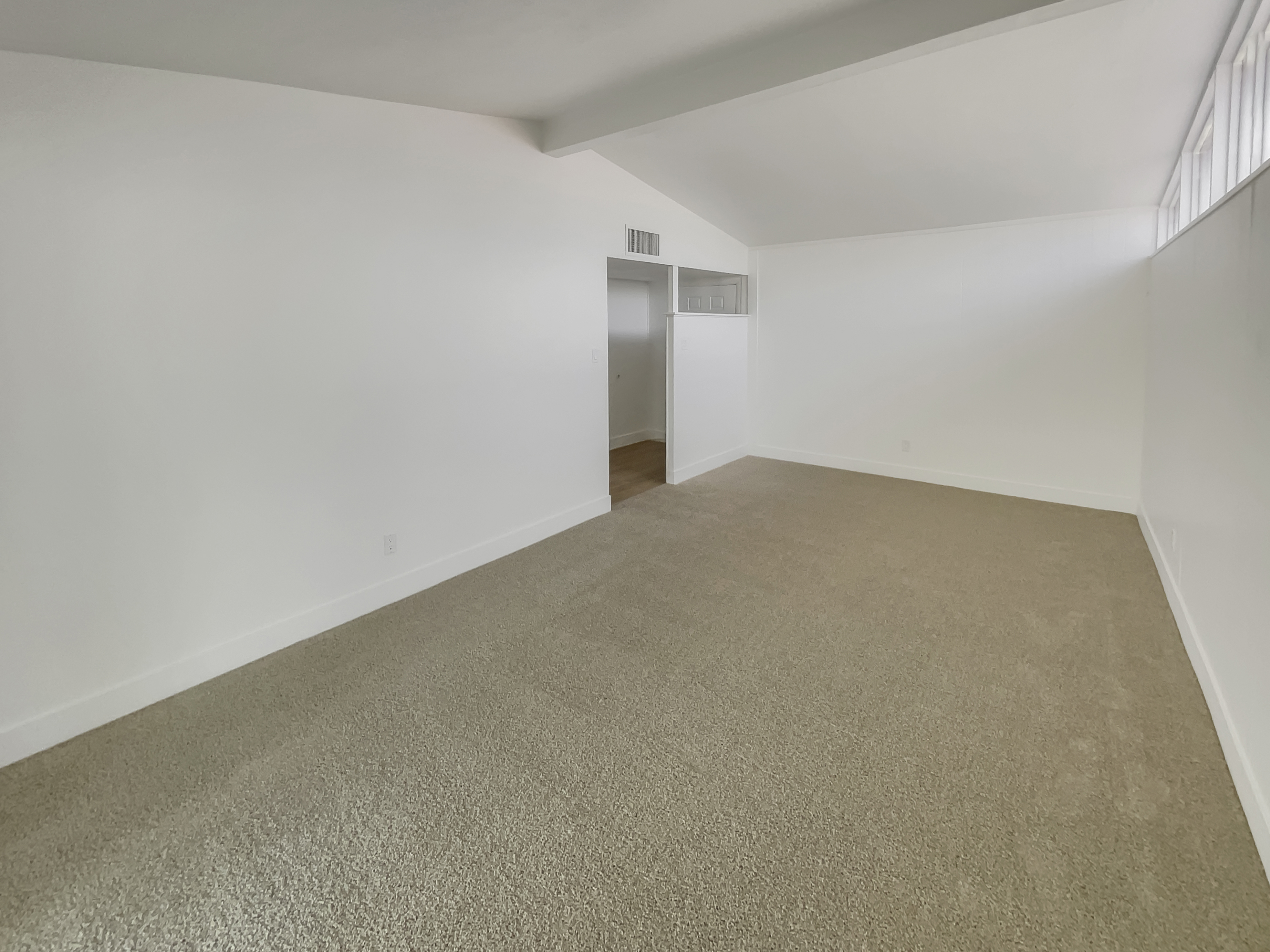 Photo 11 of 33 of 6633 W Colter St, Glendale, AZ
