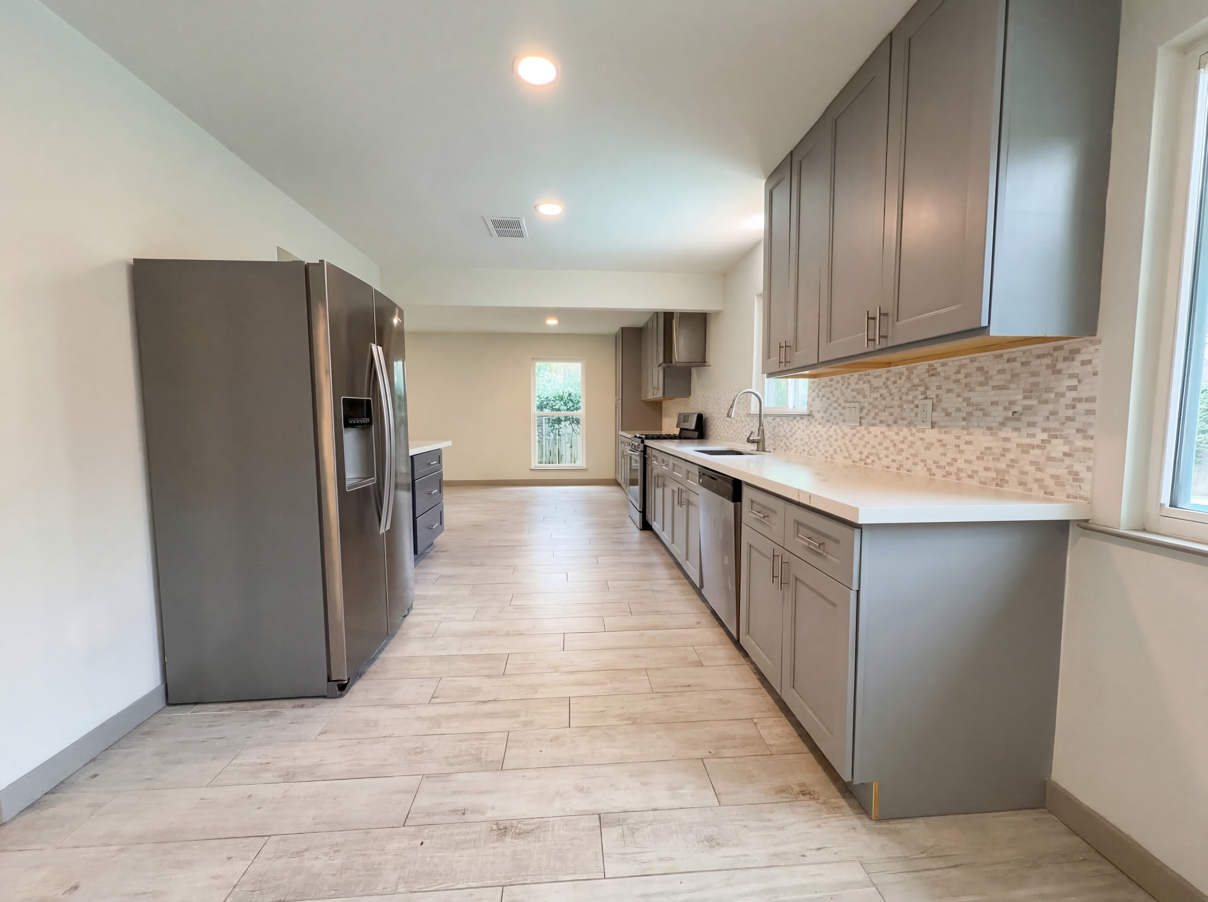 Photo 8 of 19 of 10726 Sugar Hill Dr, Houston, TX