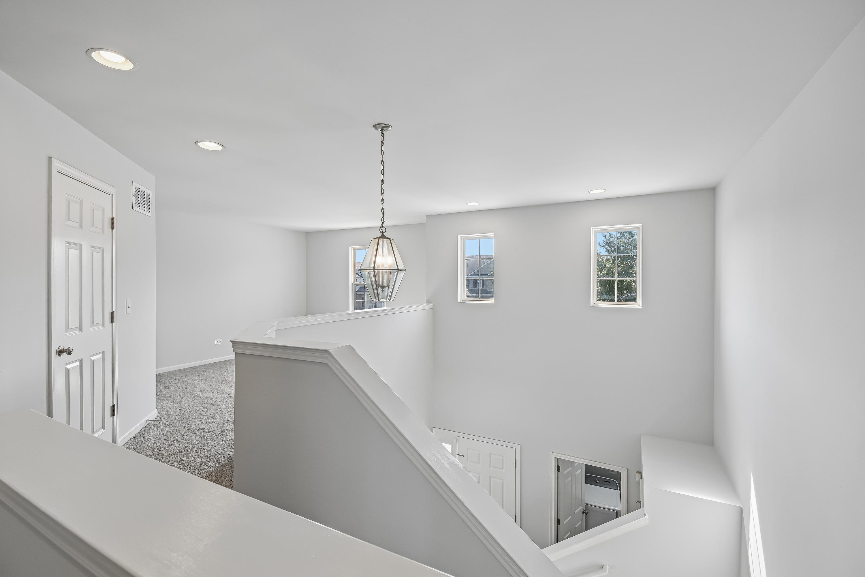Photo 14 of 69 of 1409 Baltz Dr, Joliet, IL