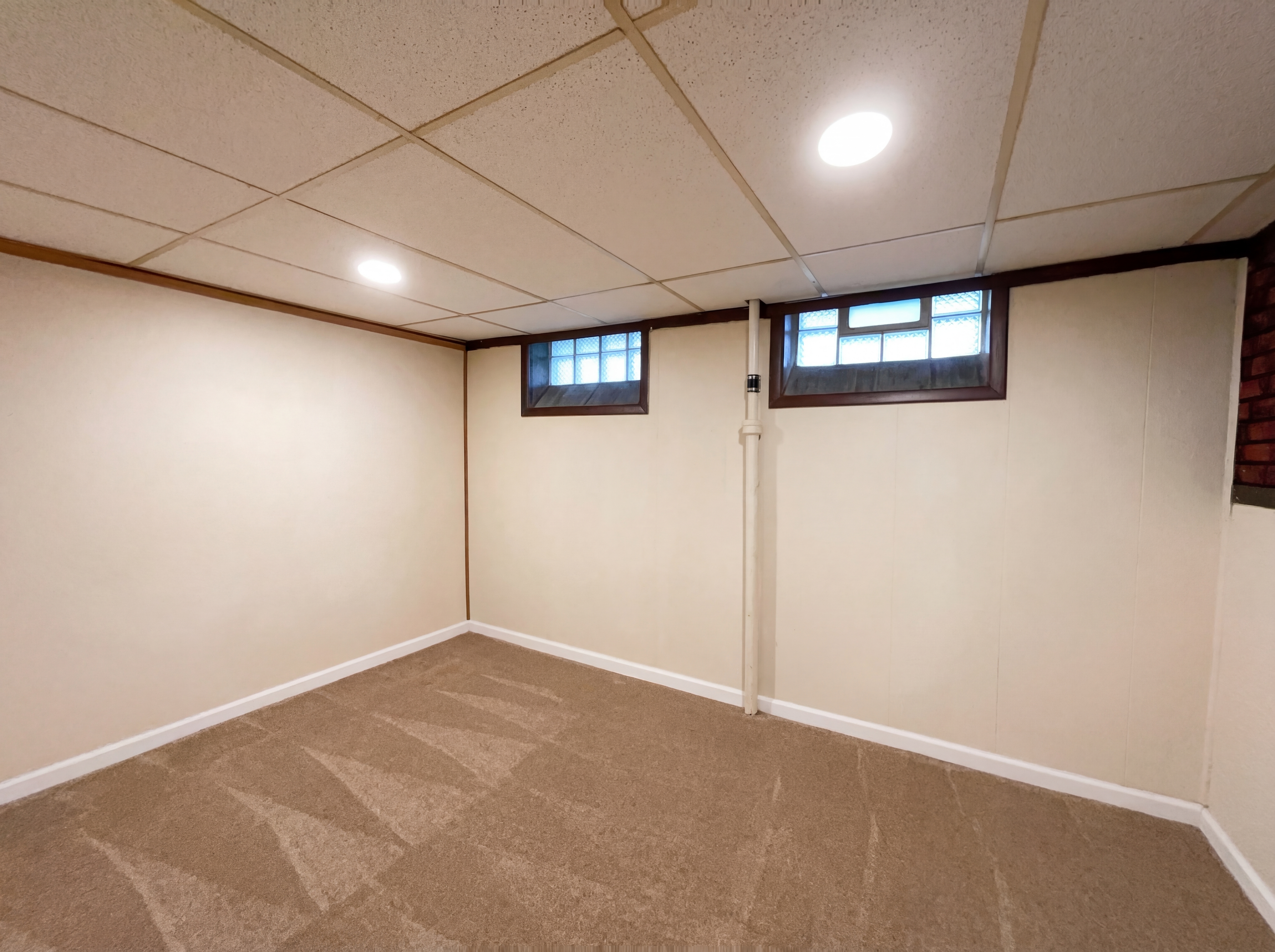 Photo 17 of 23 of 20511 Balfour Rd, Warrensville Heights, OH