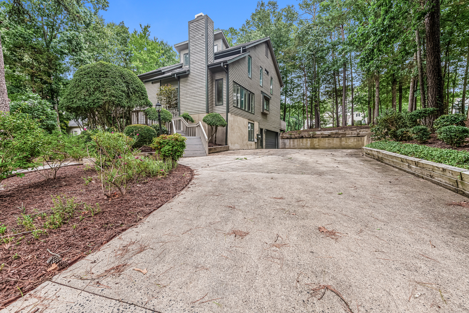 Photo 2 of 46 of 737 Pinehurst Dr, Chapel Hill, NC