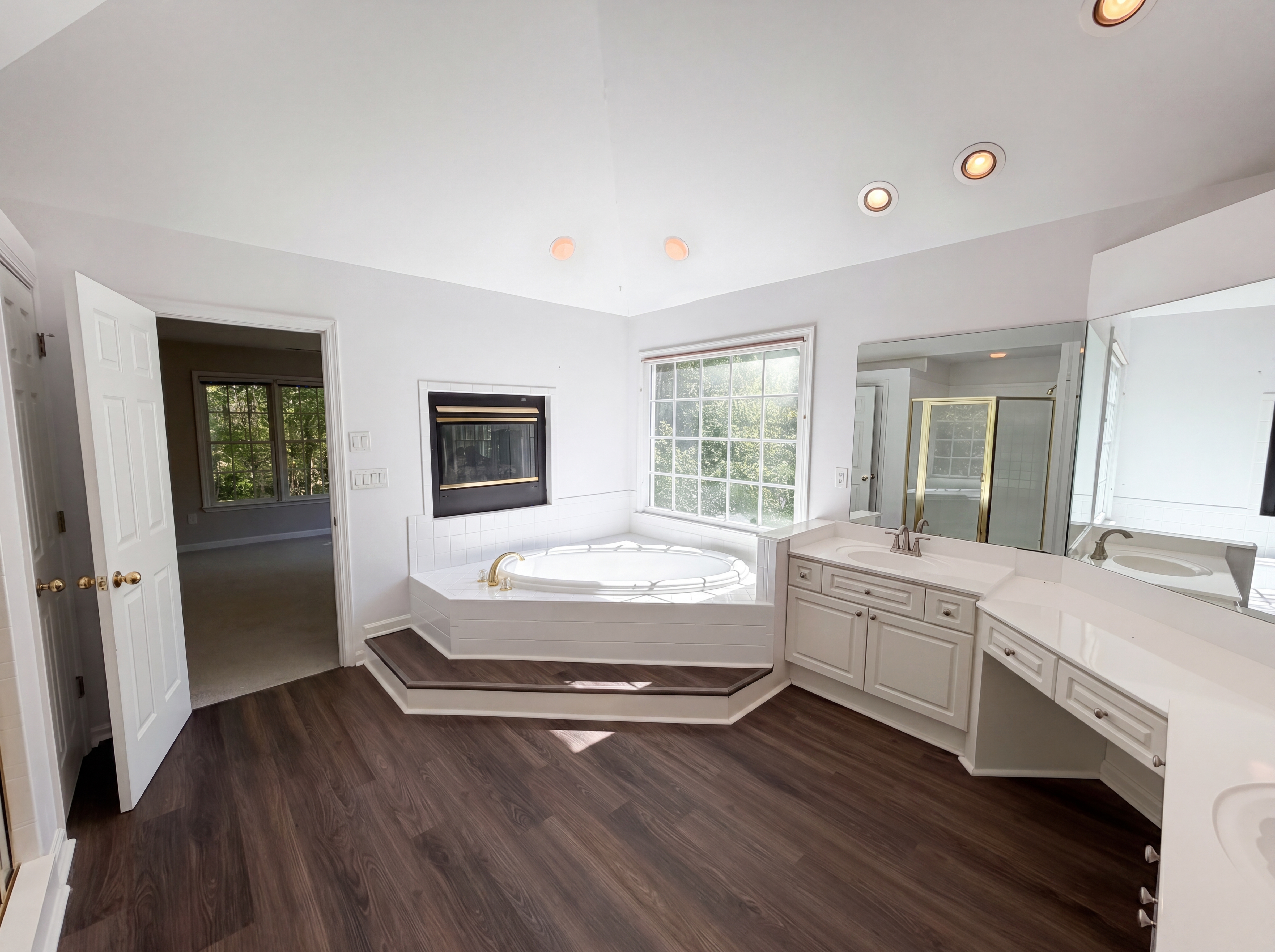 Photo 10 of 20 of 4770 Feather Creek Ct, Stone Mountain, GA