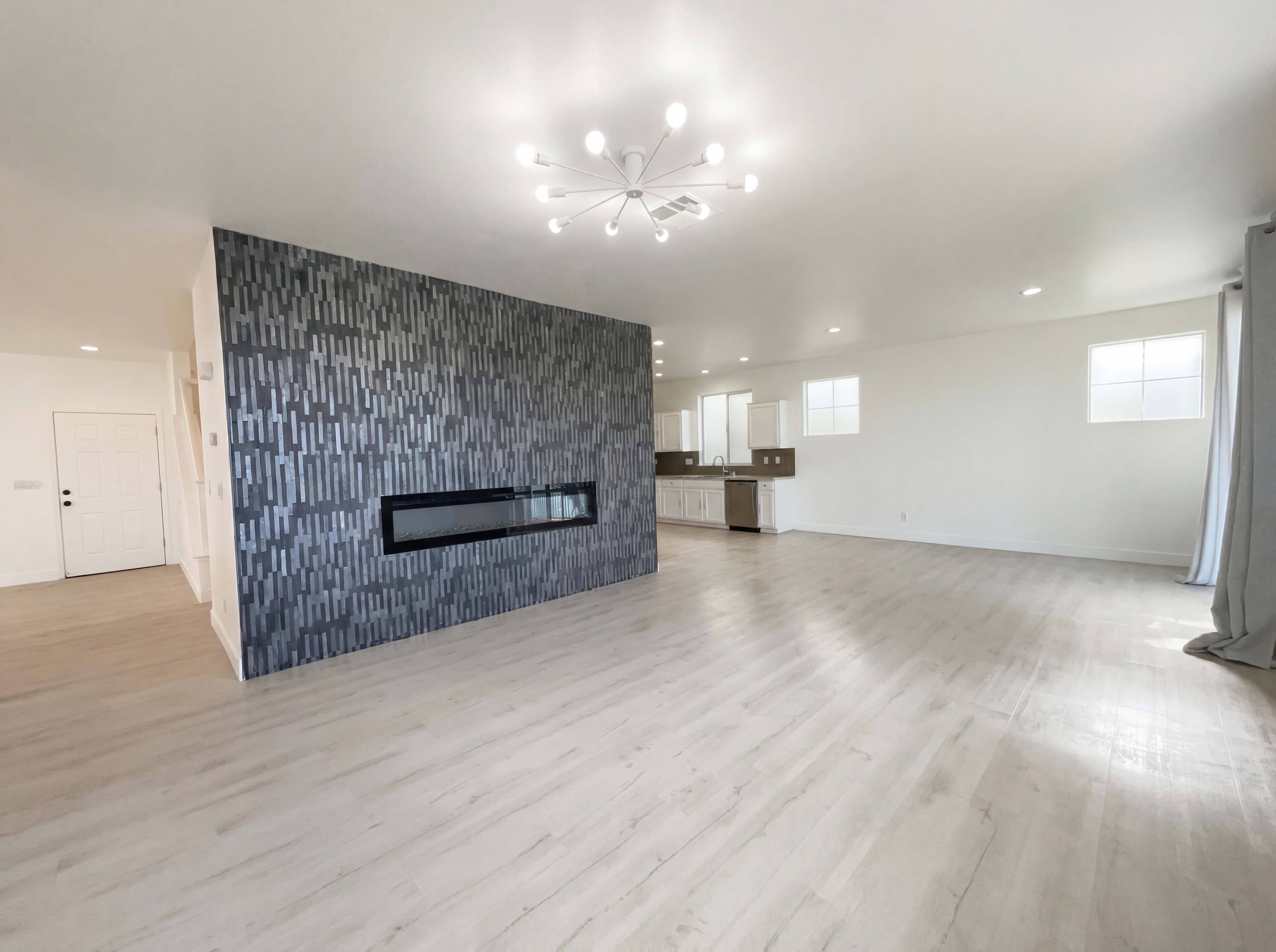 Photo 3 of 64 of 2724 Bertolani Cir, Elk Grove, CA