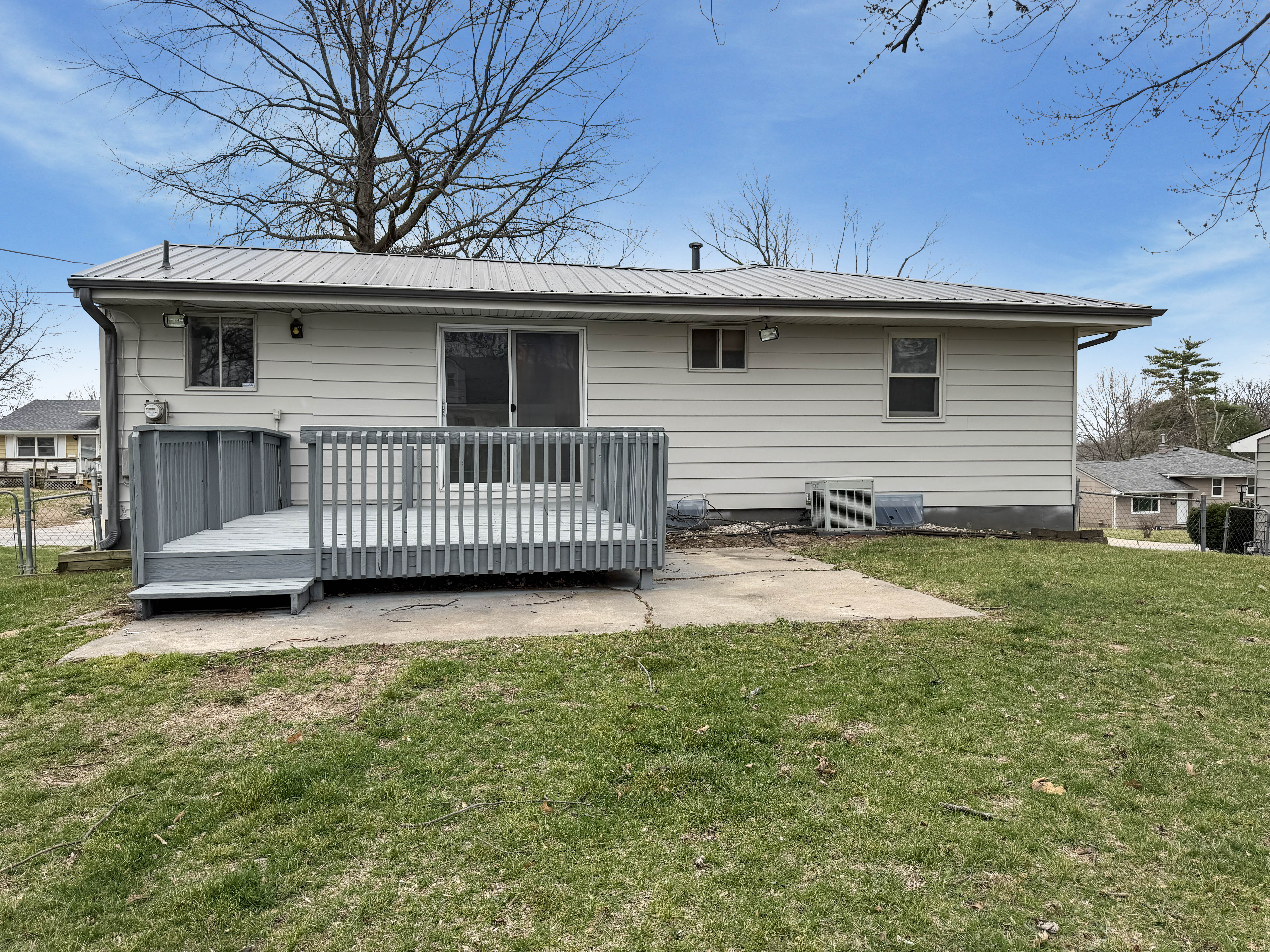 Photo 14 of 16 of 5342 N Palmer Ave, Kansas City, MO