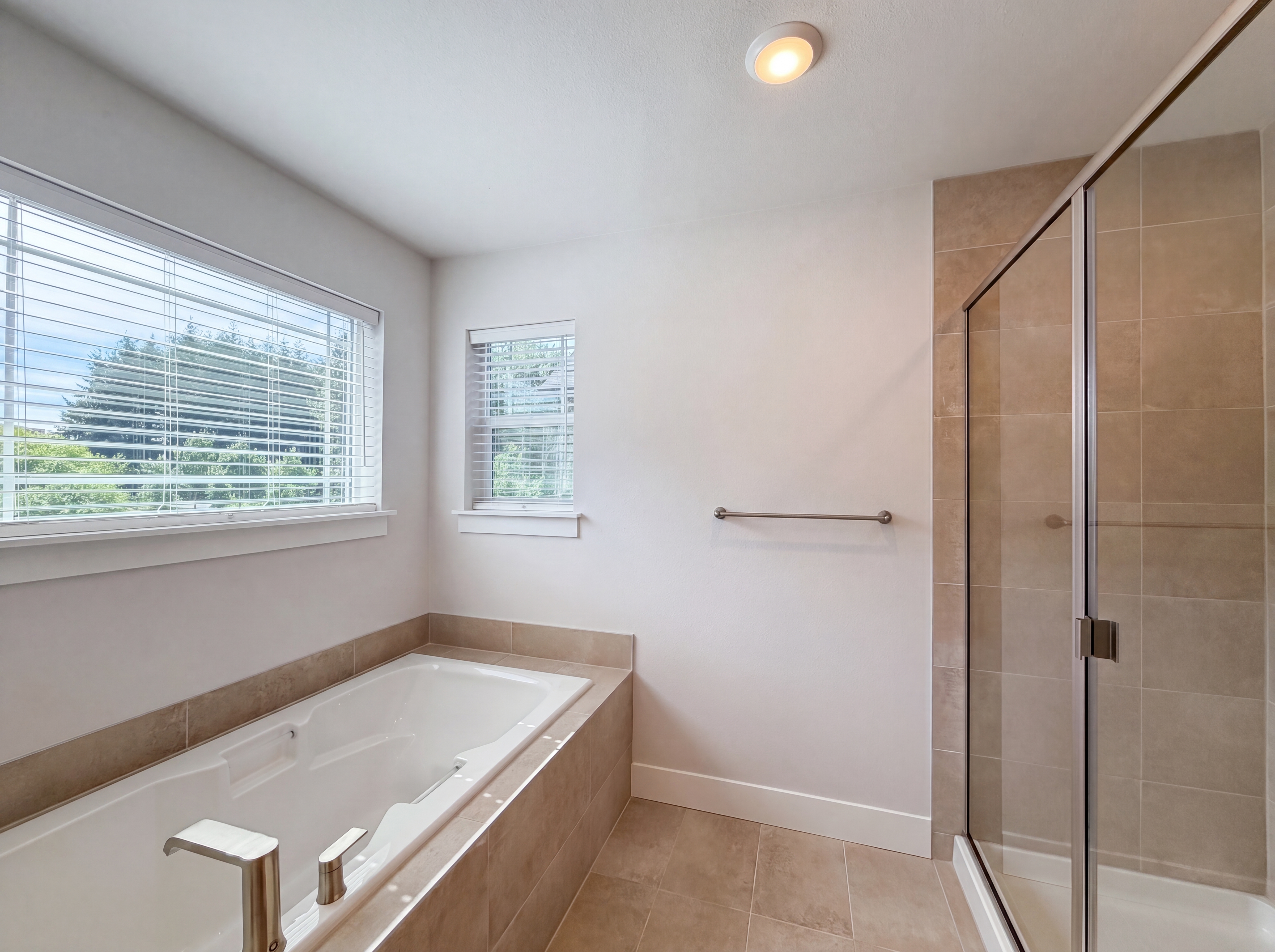 Photo 18 of 24 of 12706 SW Incline Dr, Beaverton, OR