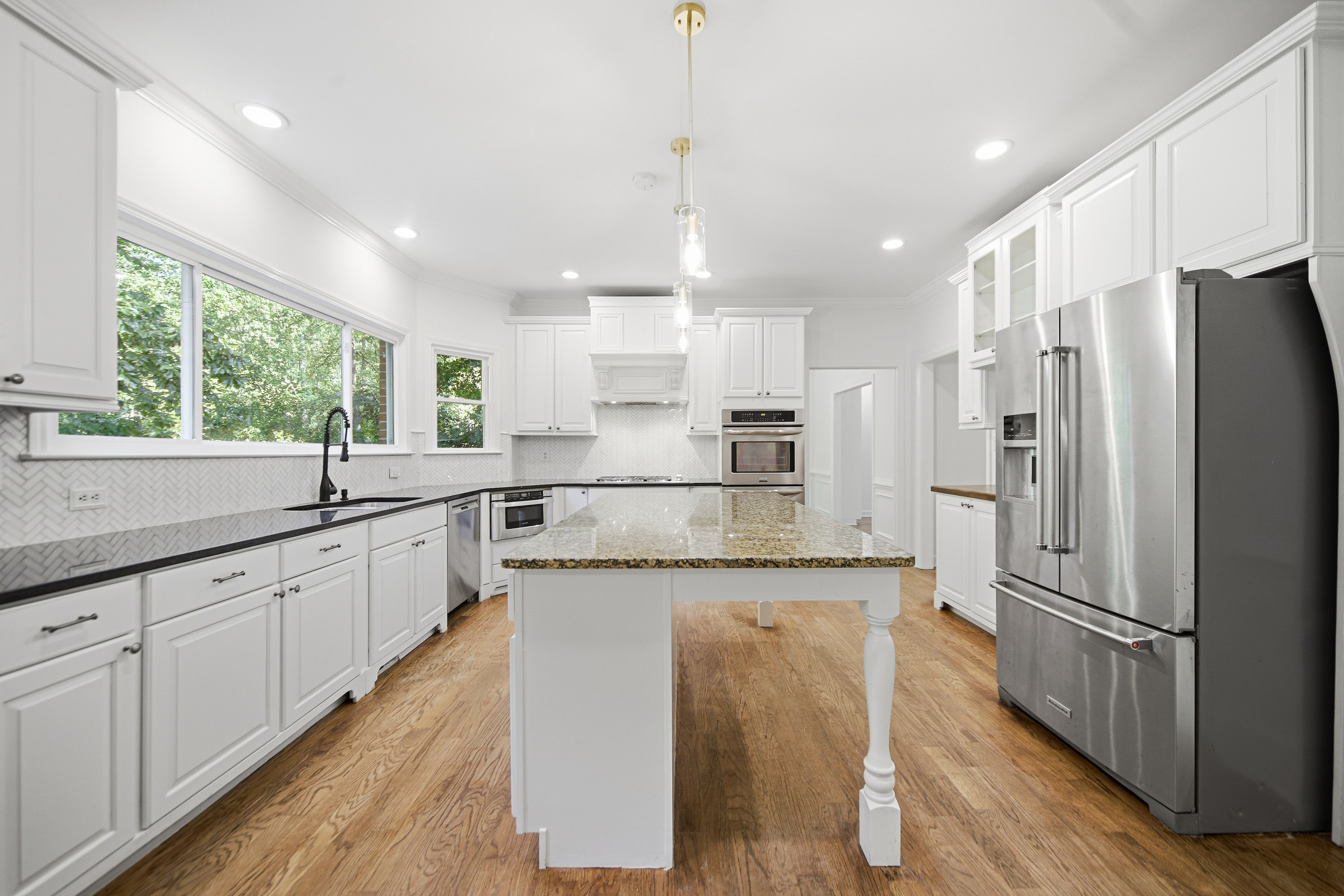Photo 7 of 36 of 1440 Shade Tree Way, Alpharetta, GA