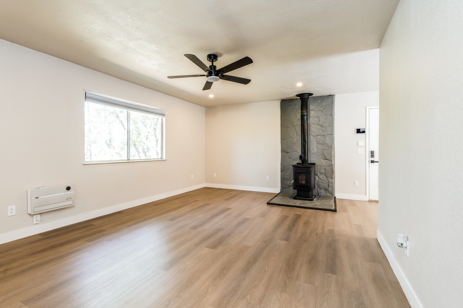 Photo 7 of 21 of 17520 Anona Ct, Grass Valley, CA