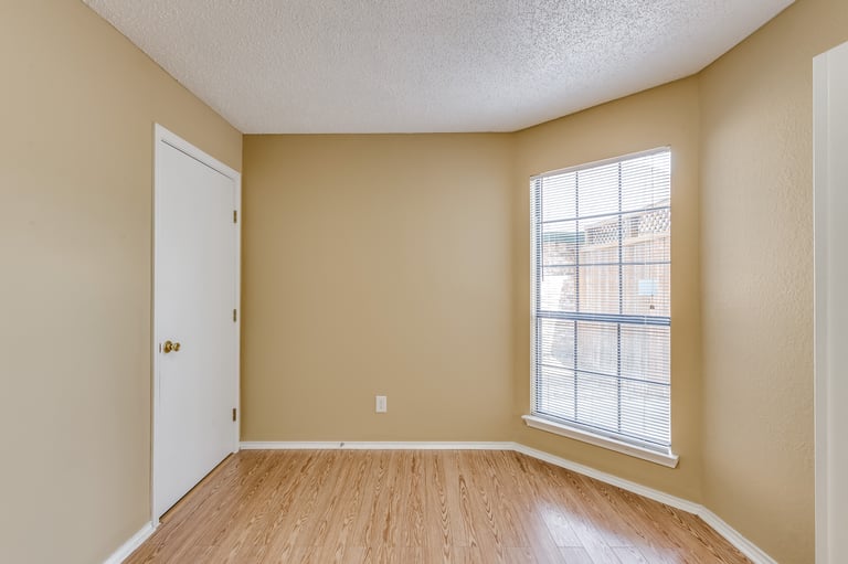 Photo 19 of 26 - 935 Boxwood Dr, Lewisville, TX 75067