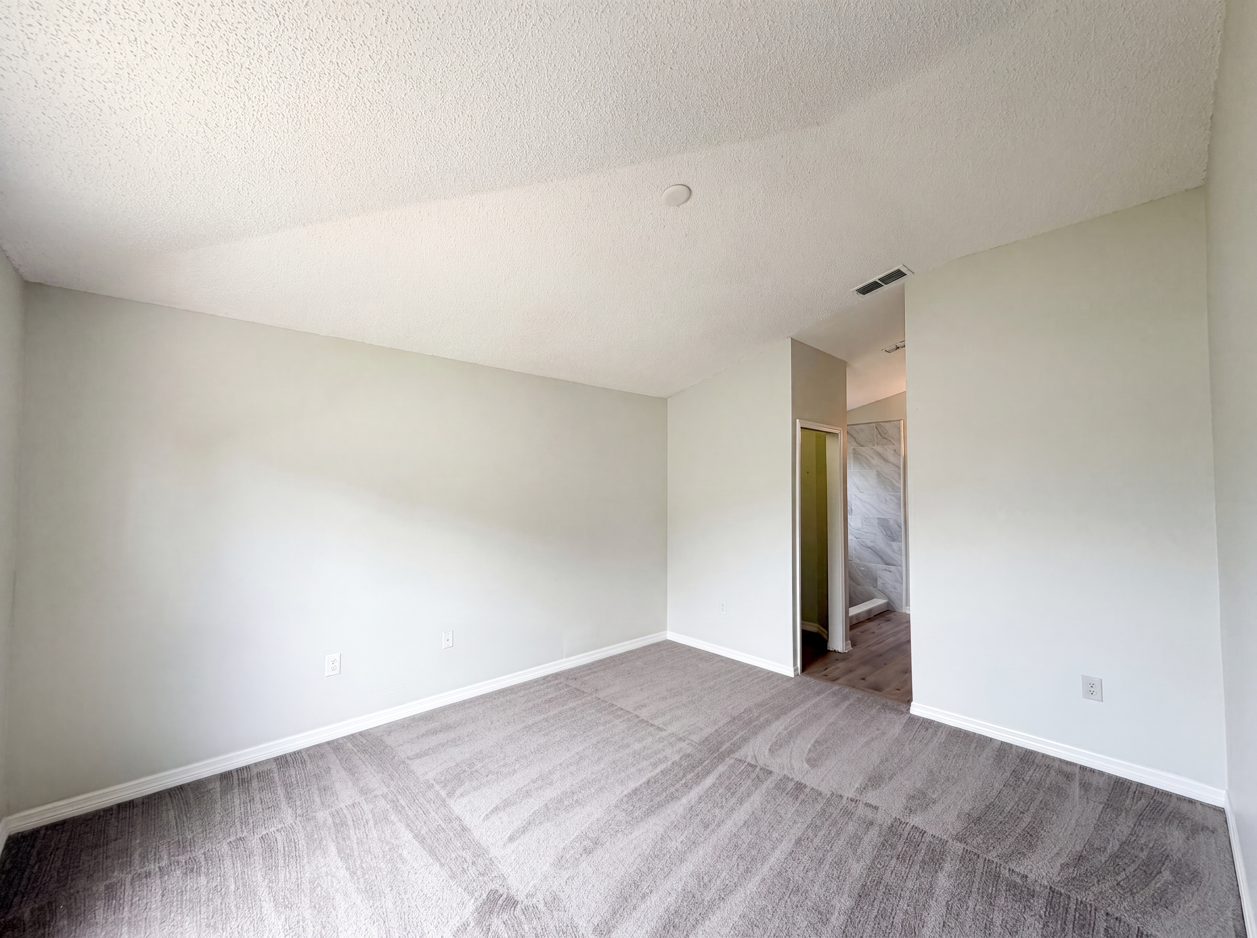 Photo 6 of 18 of 714 Dromedary Dr, Kissimmee, FL