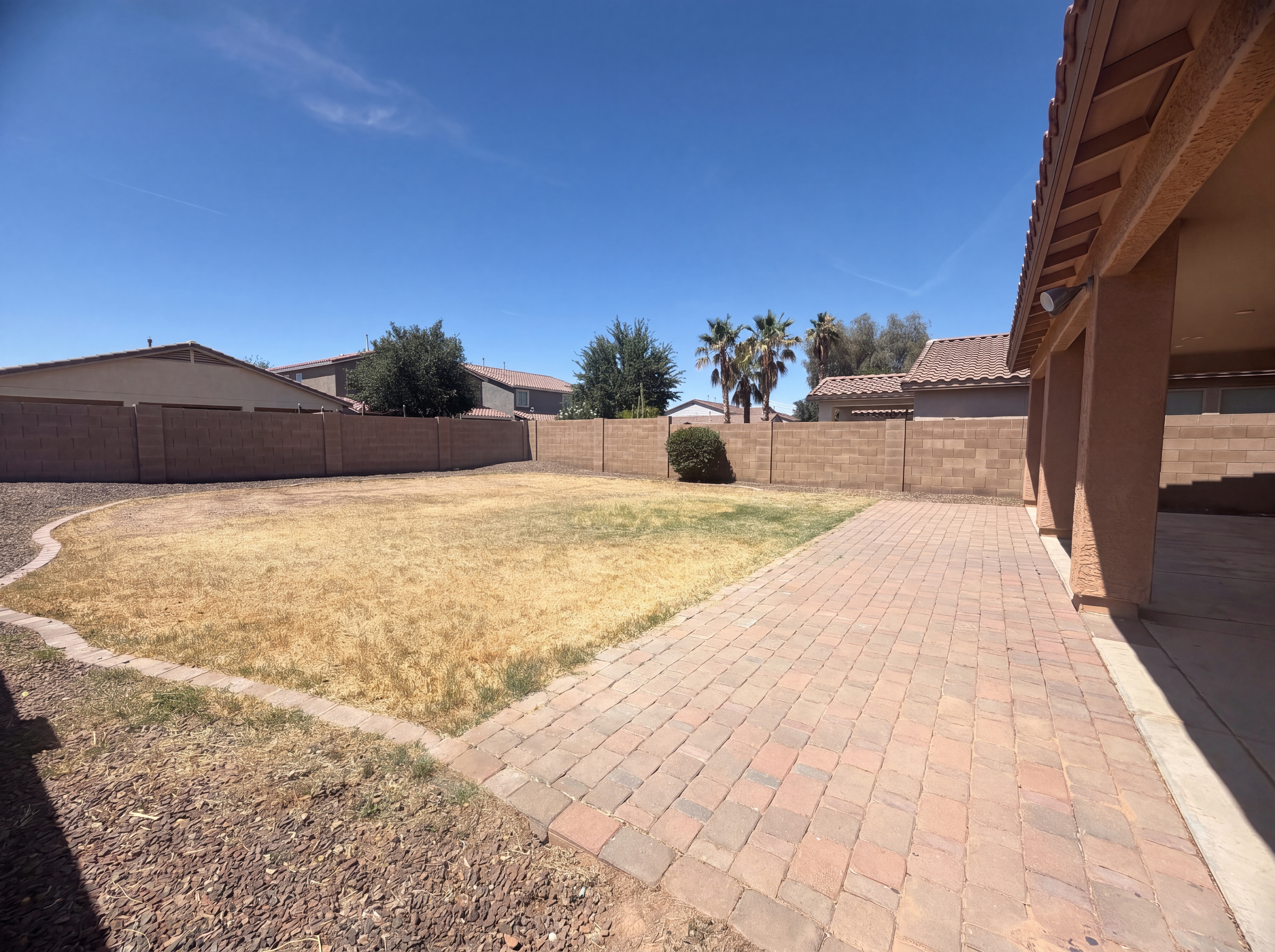 Photo 15 of 18 of 1043 E Daniella Dr, San Tan Valley, AZ