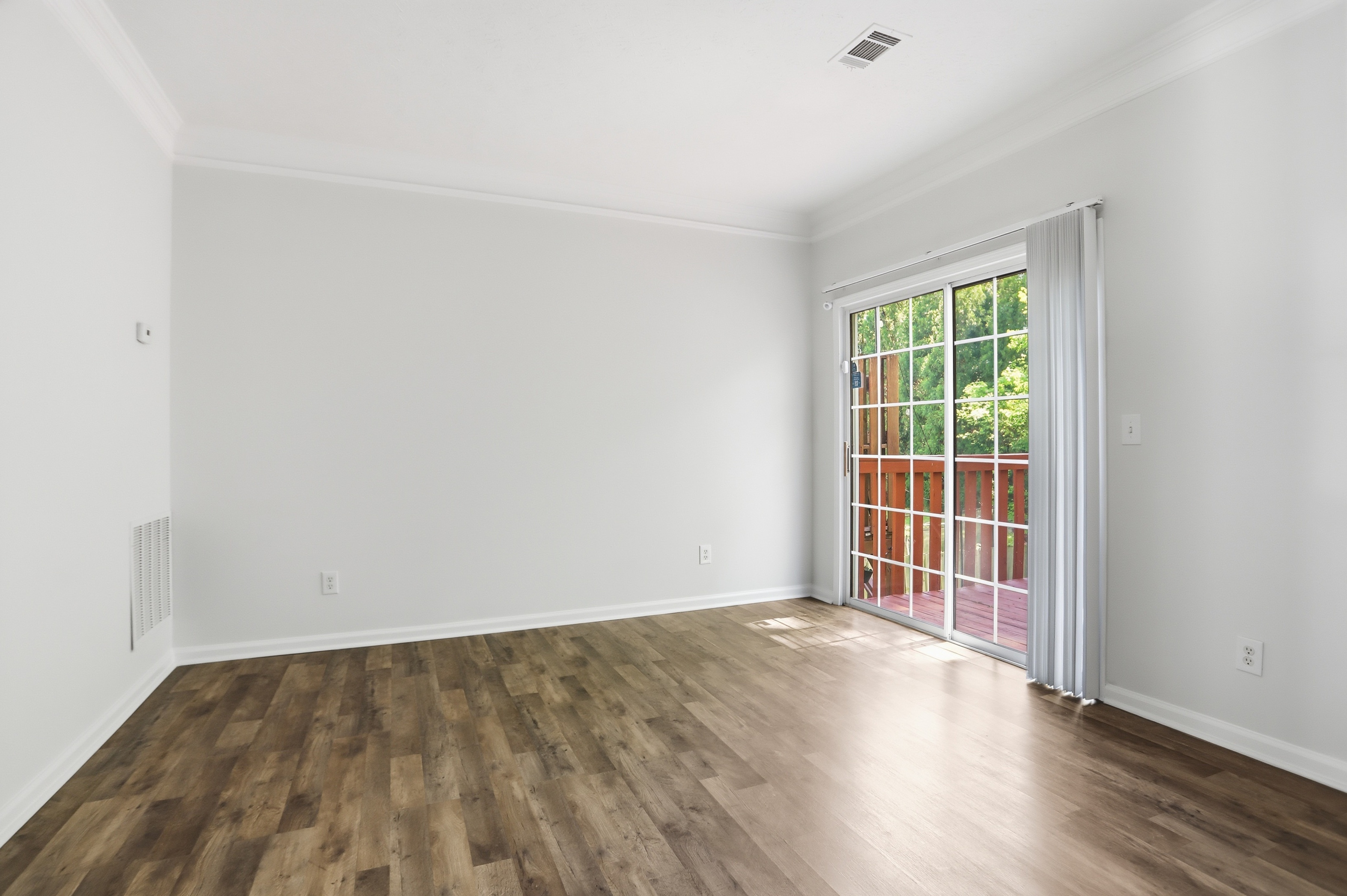 Photo 8 of 29 of 205 Abbotts Mill Dr, Johns Creek, GA