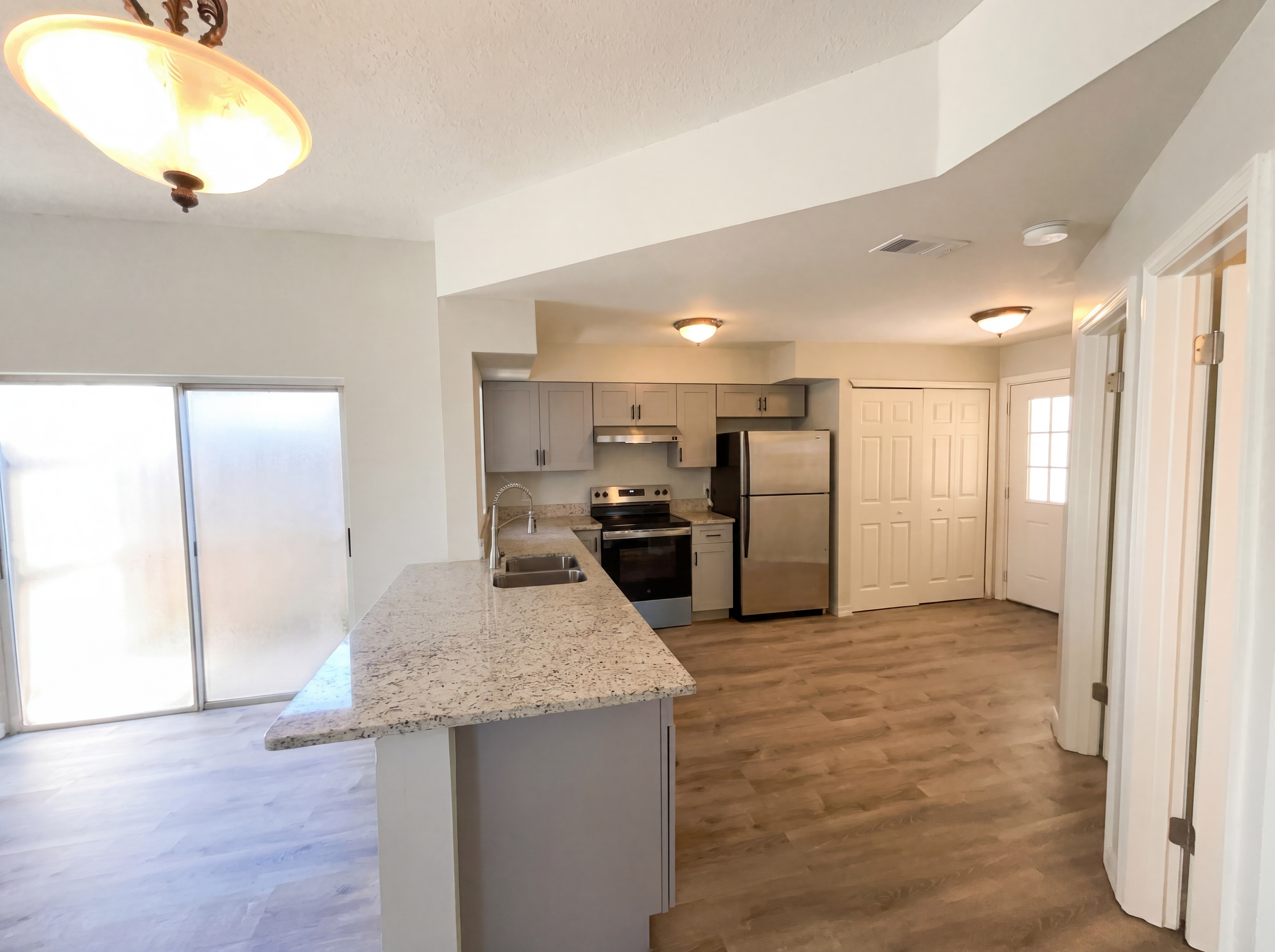 Photo 2 of 25 of 780 Olympic Cir, Ocoee, FL