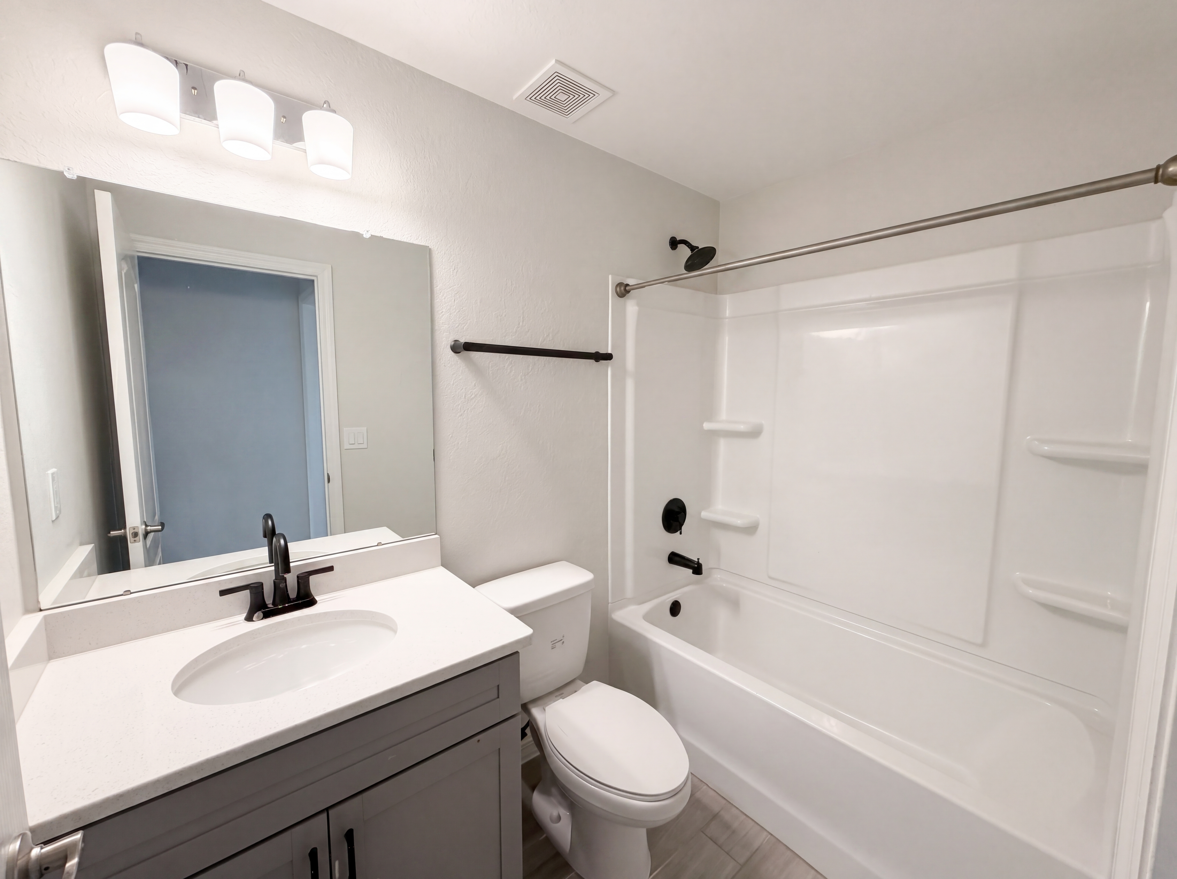 Photo 18 of 25 of 4510 Penkert Pl, Lakeland, FL