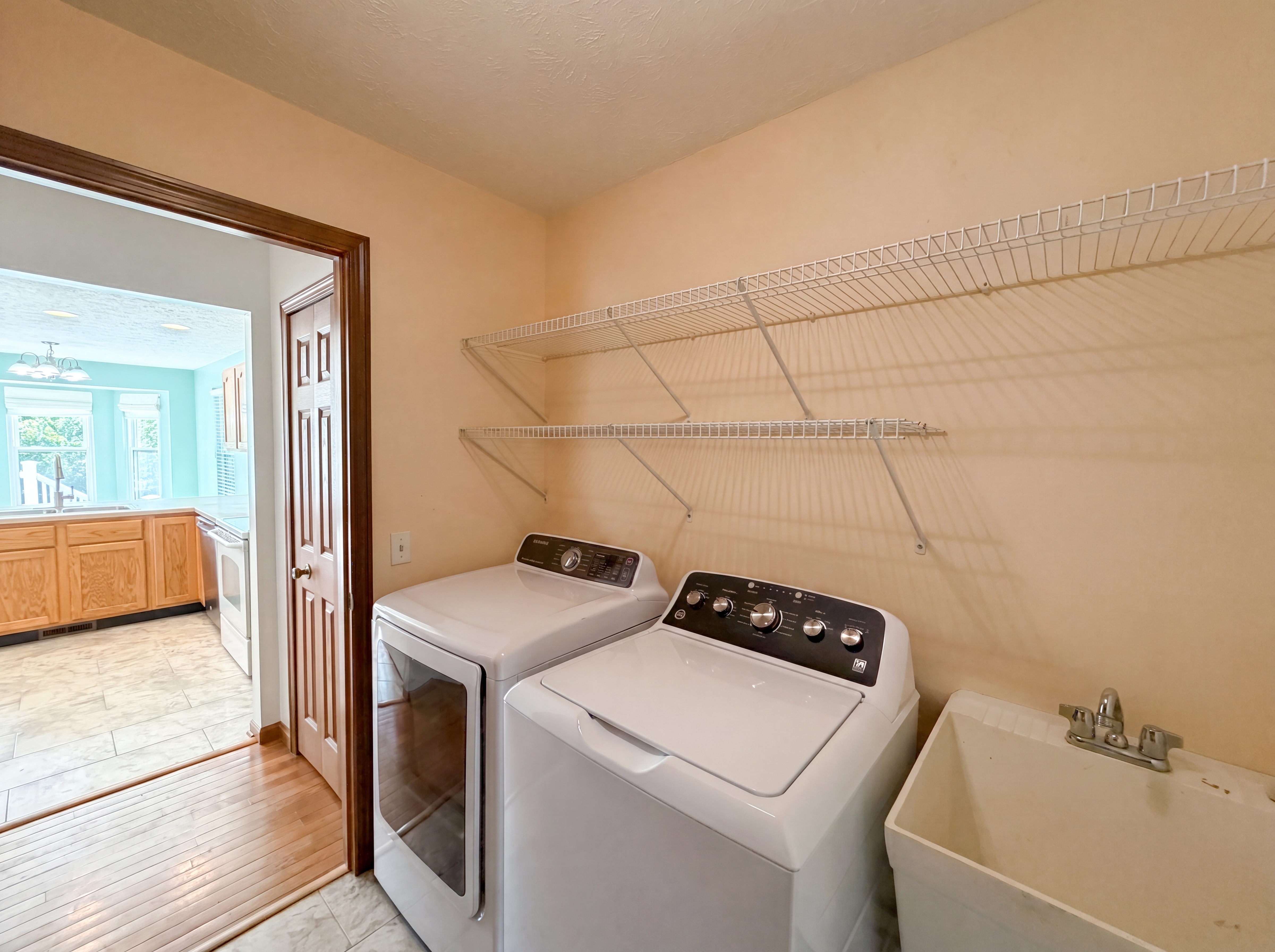 Photo 19 of 24 of 6016 W Breezeway Dr, North Ridgeville, OH
