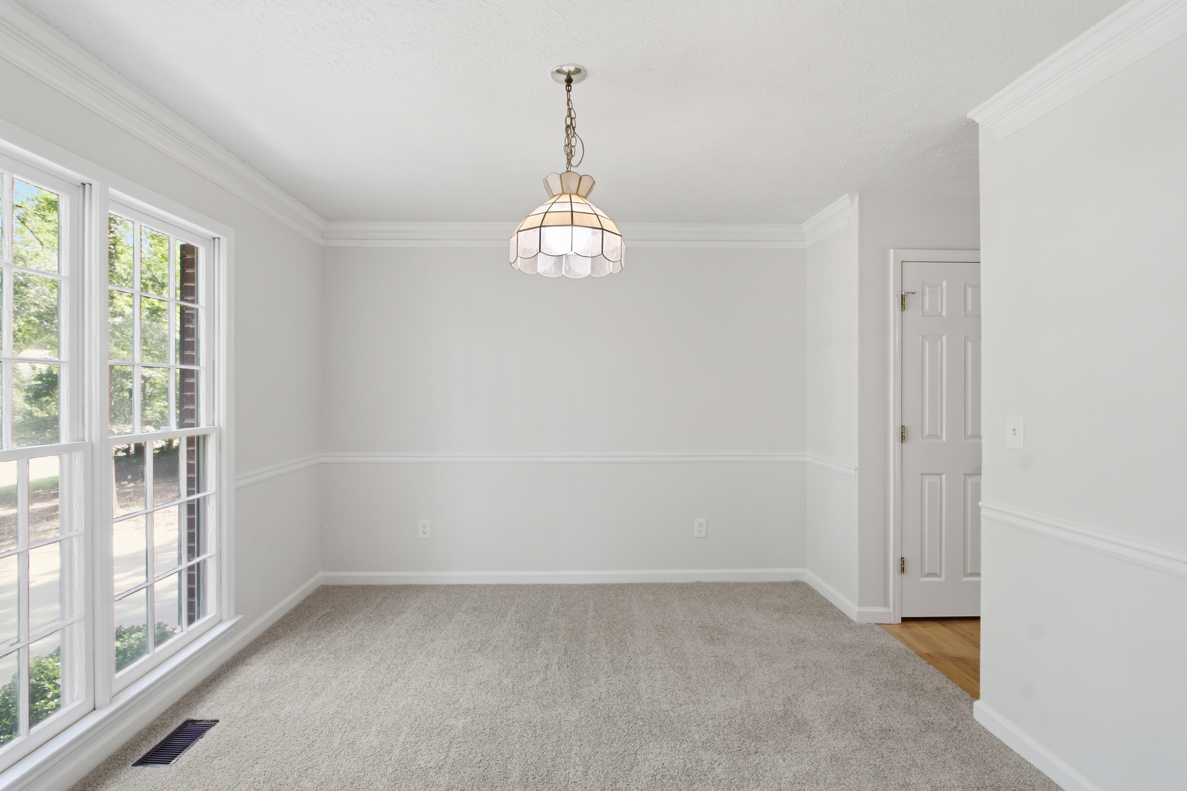 Photo 13 of 40 of 220 Braemar Rd, Fayetteville, GA