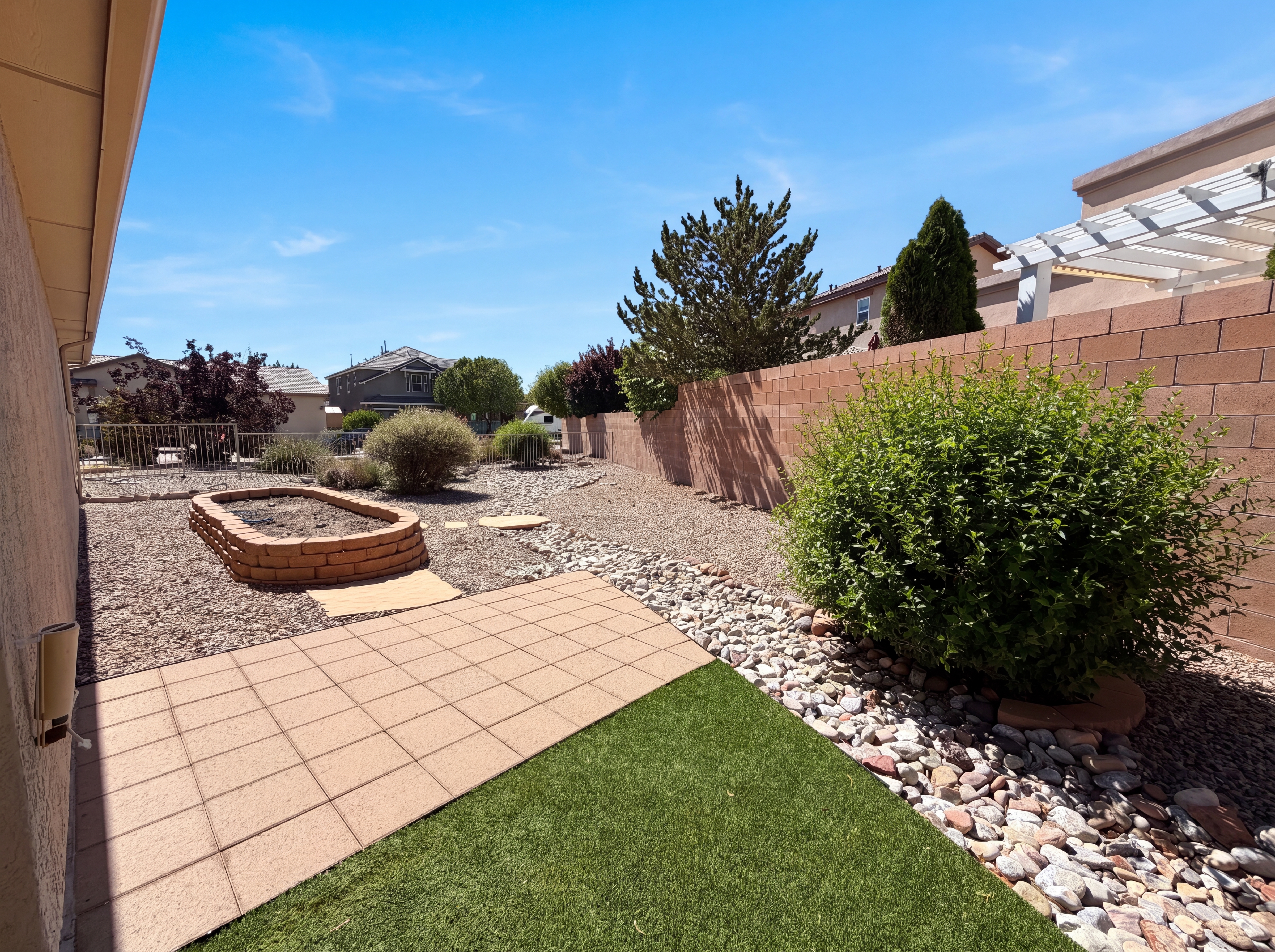 Photo 5 of 23 of 6819 Lava Rock Dr NW, Albuquerque, NM