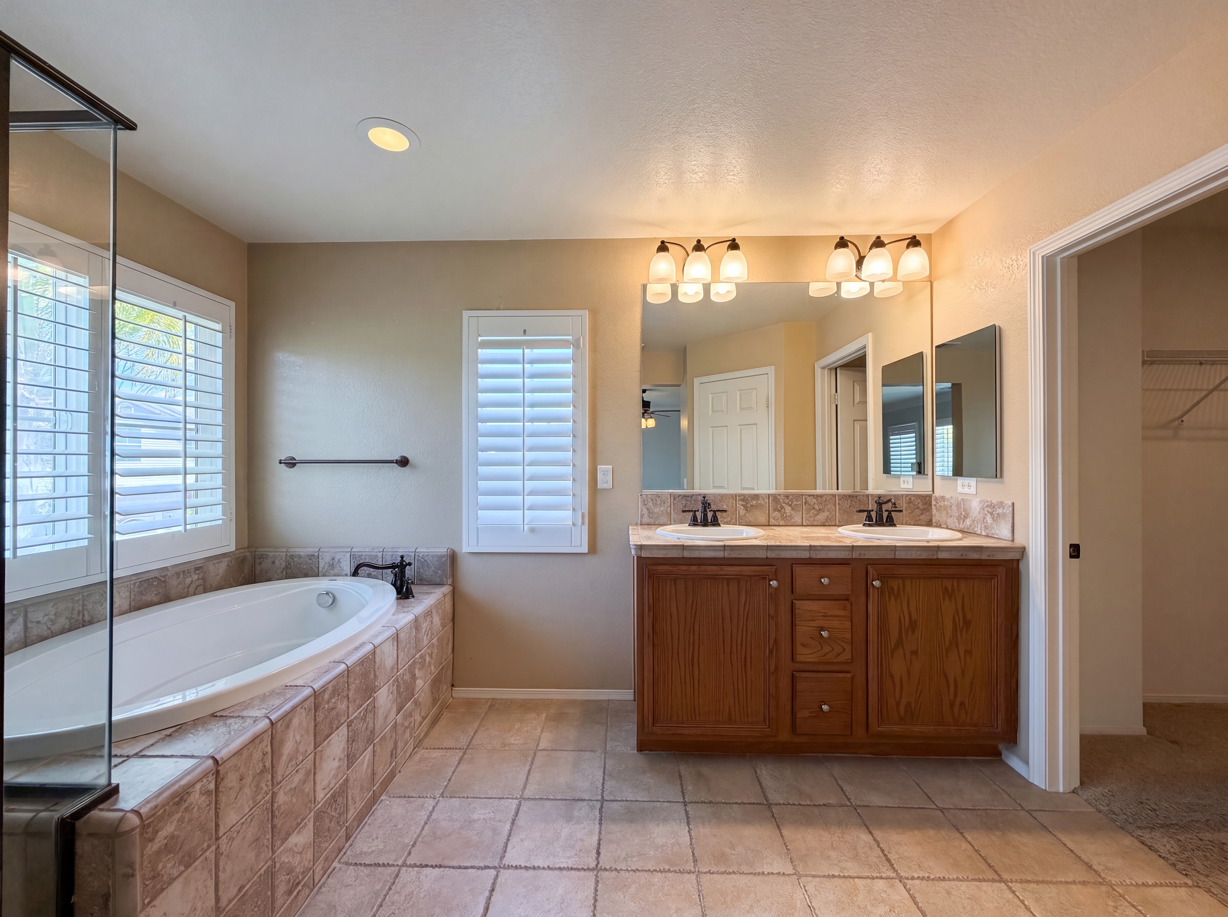 Photo 15 of 26 of 29202 Cowboy Ct, Valencia, CA
