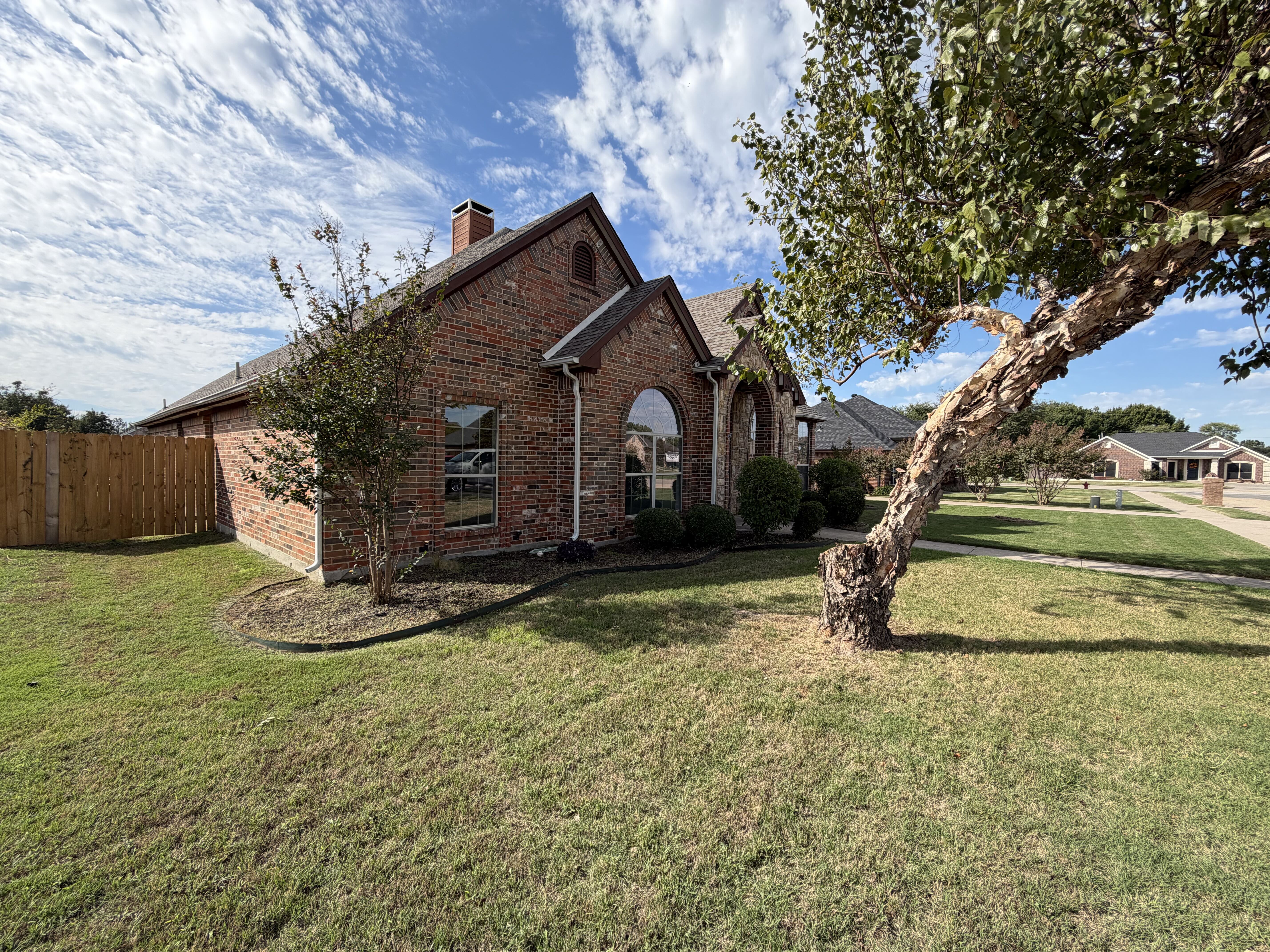 Photo 19 of 22 of 603 Ash St, Pilot Point, TX