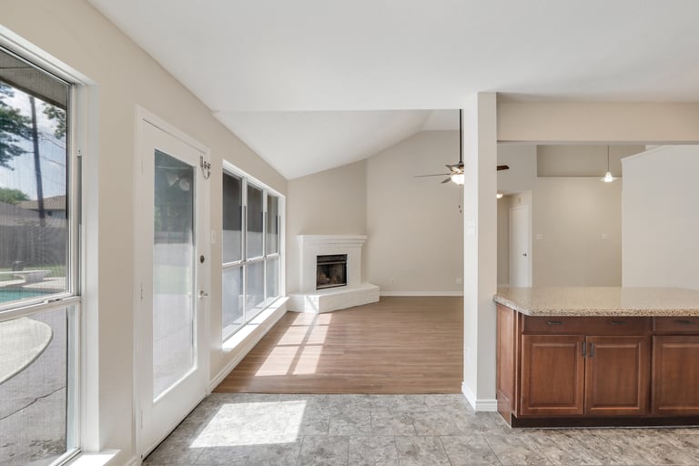 Photo 20 of 22 - 6312 Brookmont Ct, Arlington, TX 76018