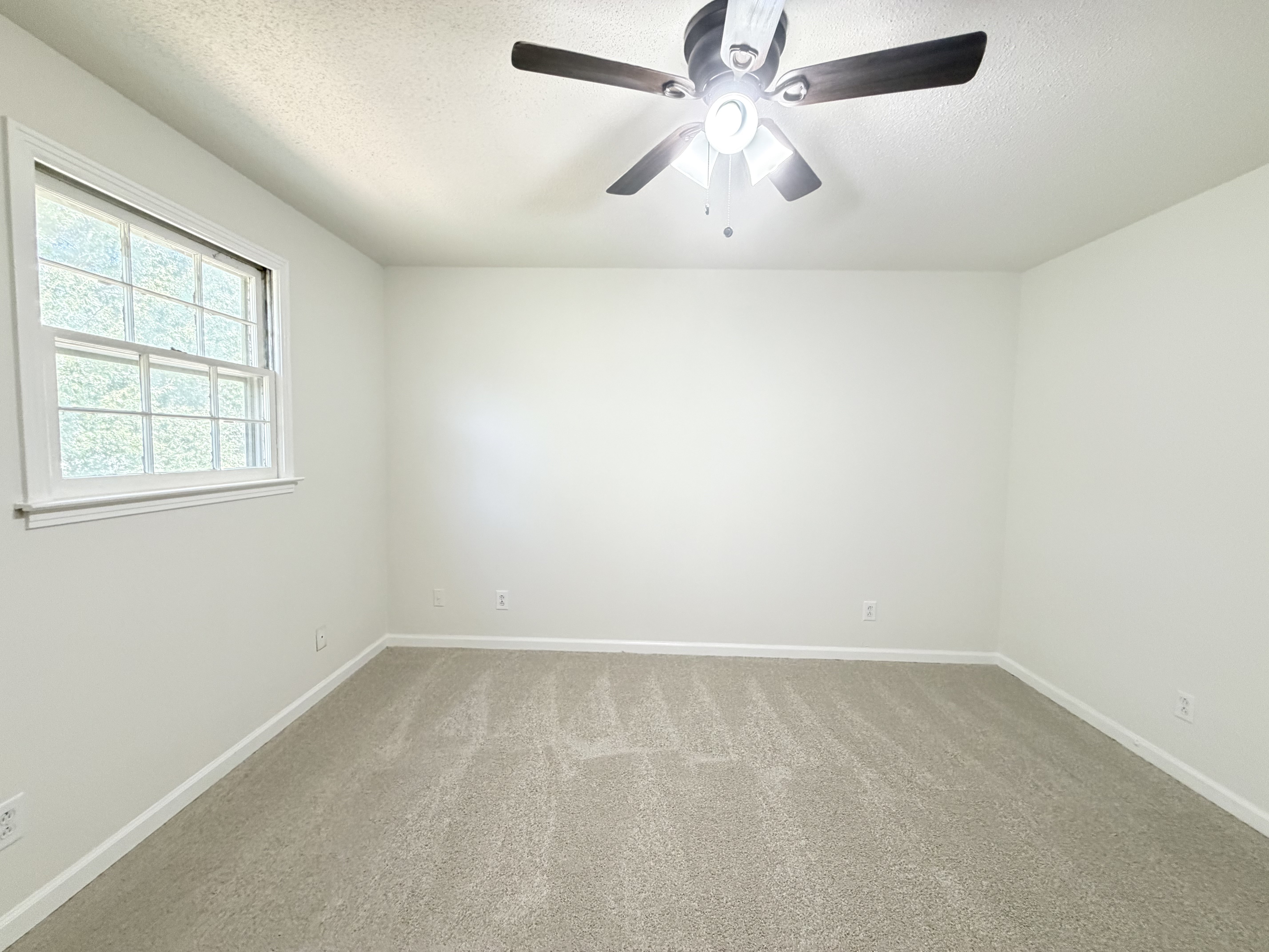 Photo 6 of 27 of 1122 Tobacco Rd, Clarksville, TN
