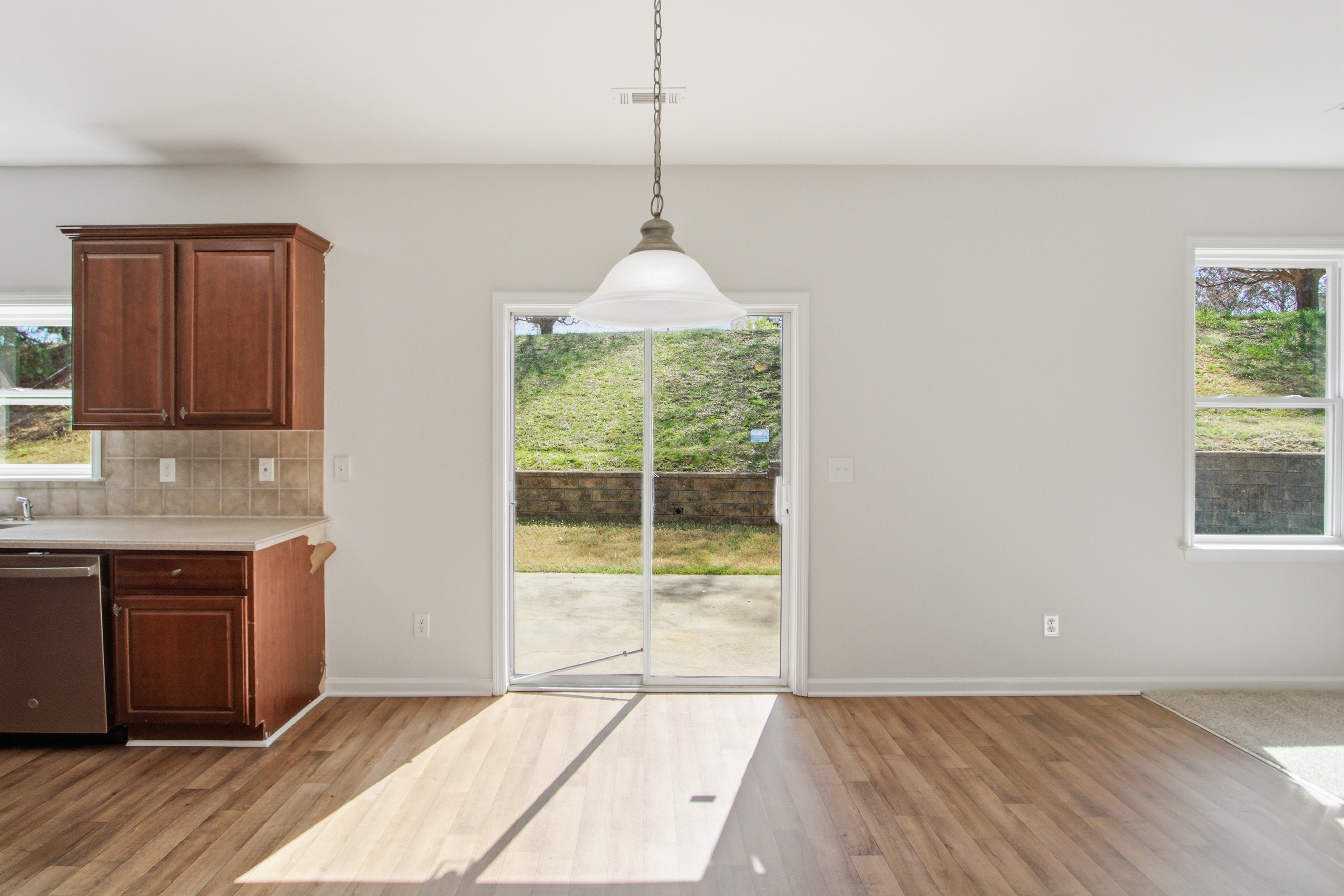 Photo 13 of 44 of 4003 Duran Ln, Auburn, GA
