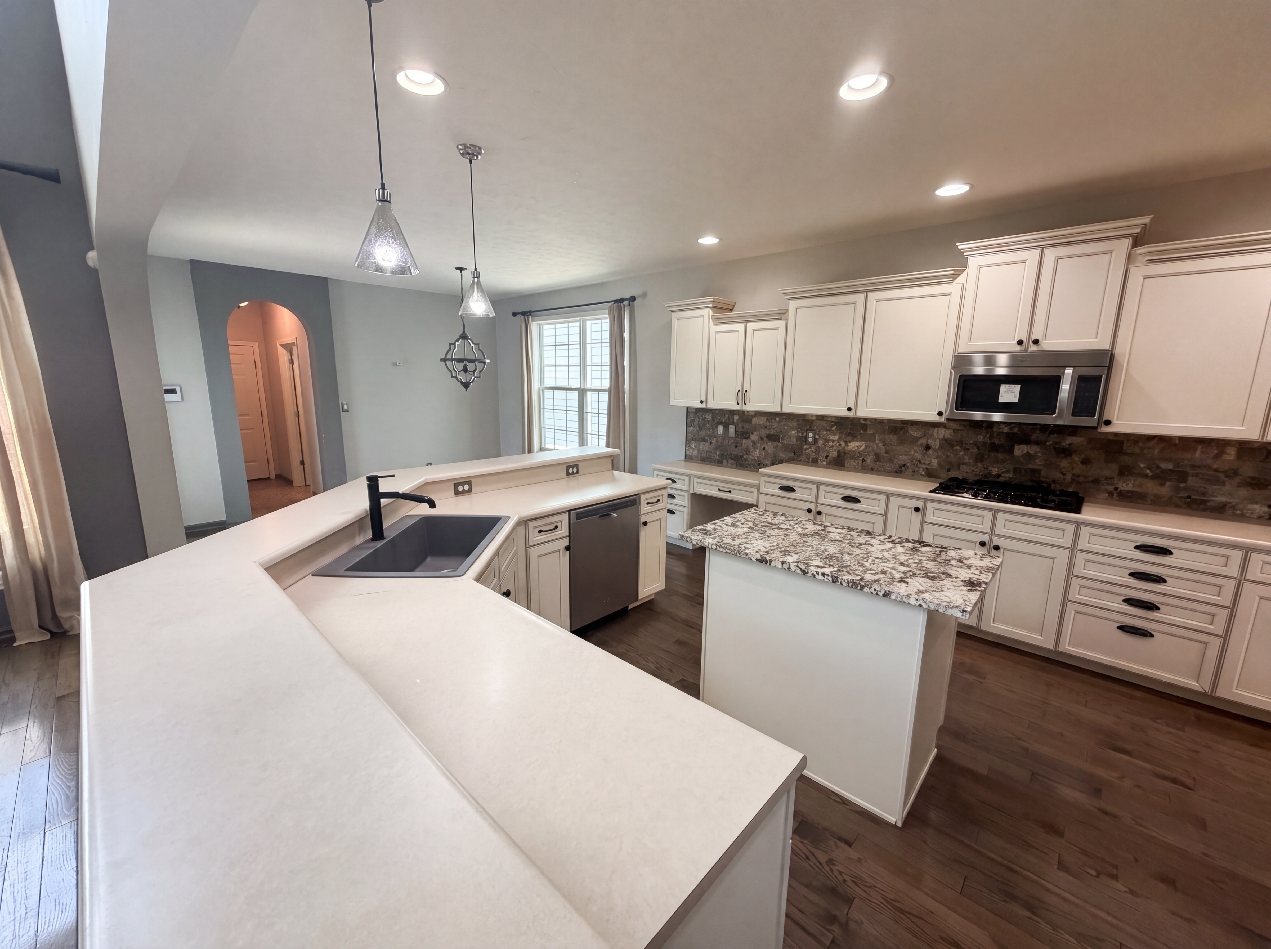 Photo 2 of 39 of 15087 Carrick Rd, Noblesville, IN