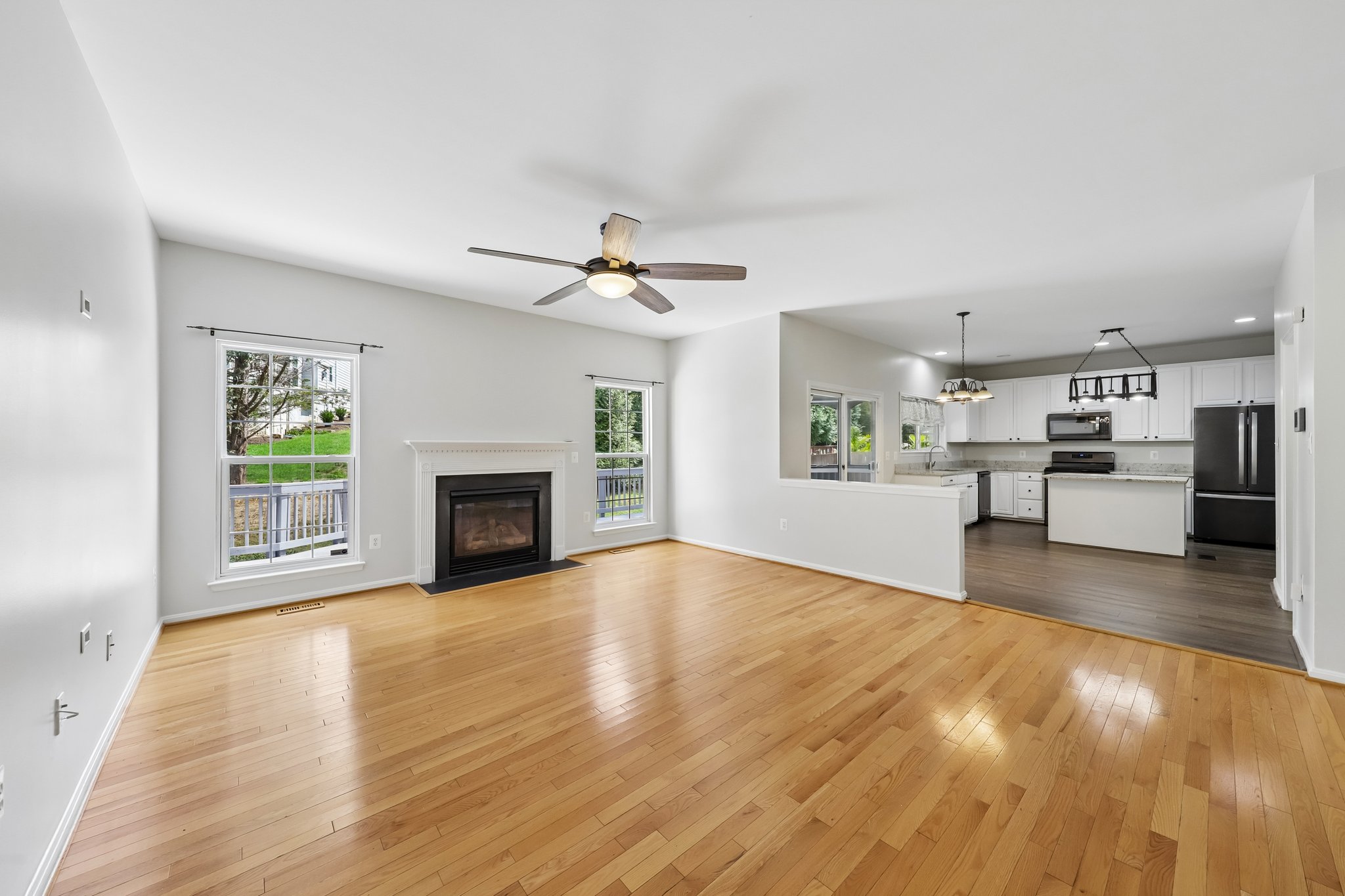 Photo 34 of 48 of 6046 Persinger House Ct, Manassas, VA