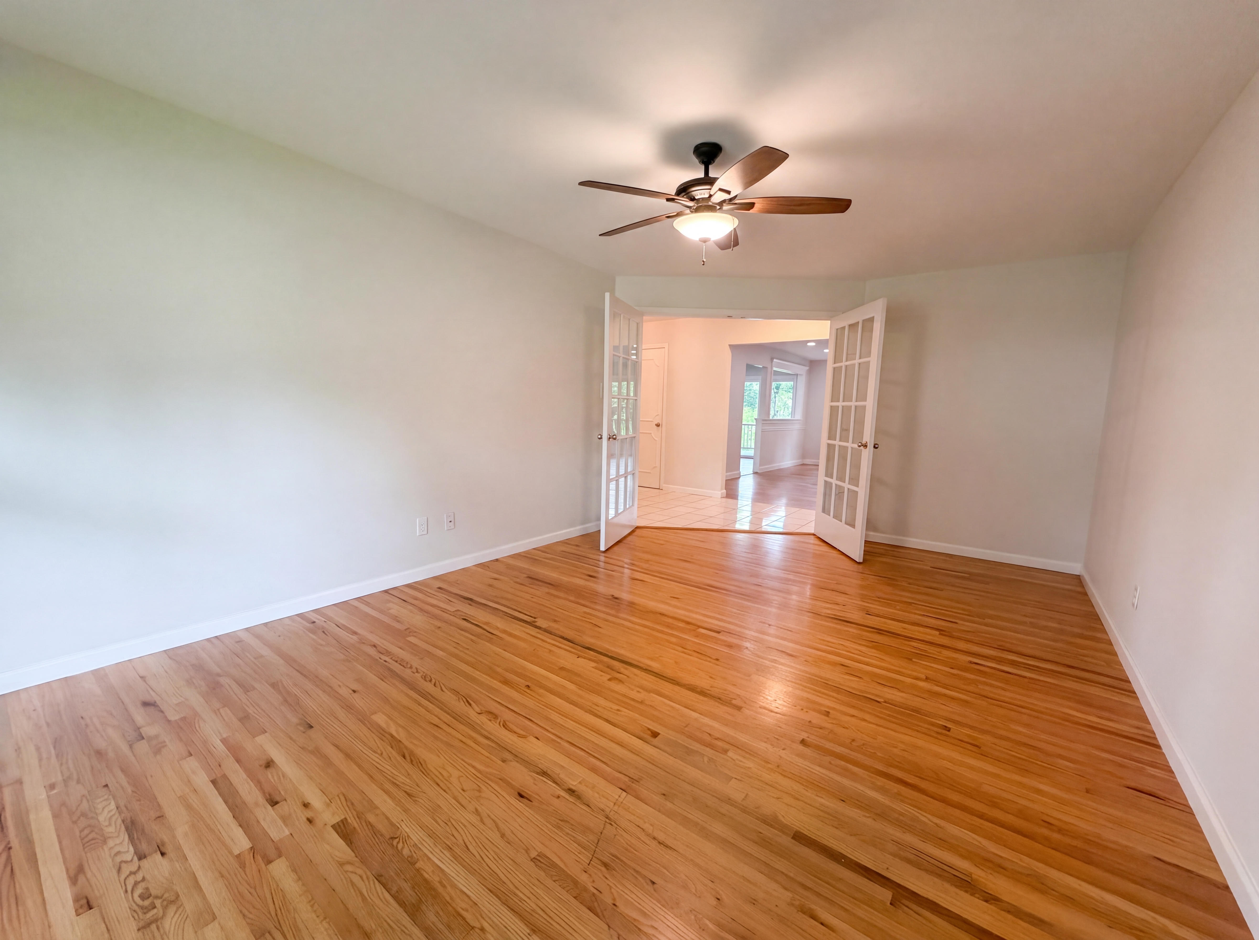 Photo 4 of 25 of 207 Renaldo Dr, Chesterfield, MO