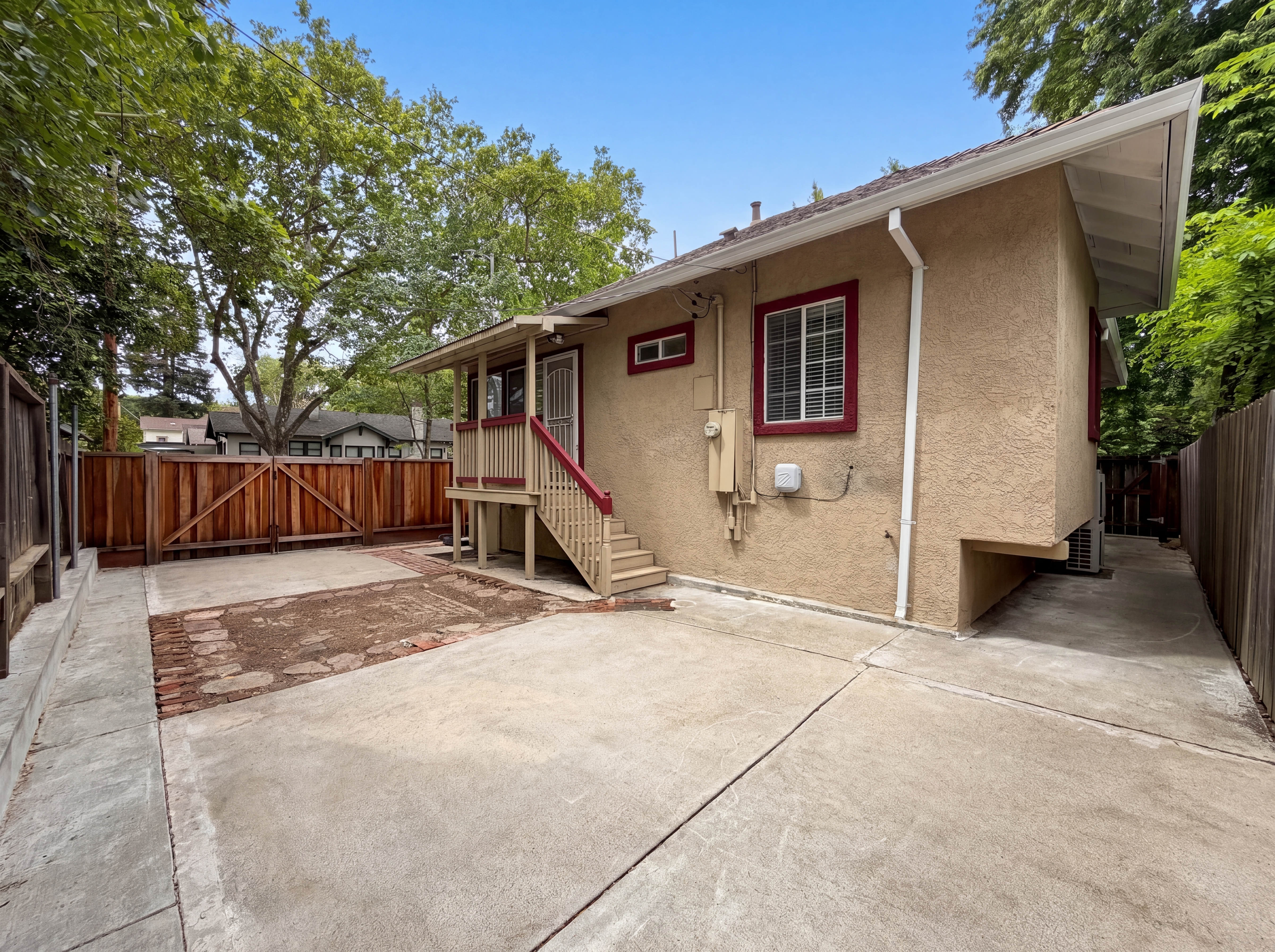 Photo 5 of 45 of 231 22nd St, Sacramento, CA