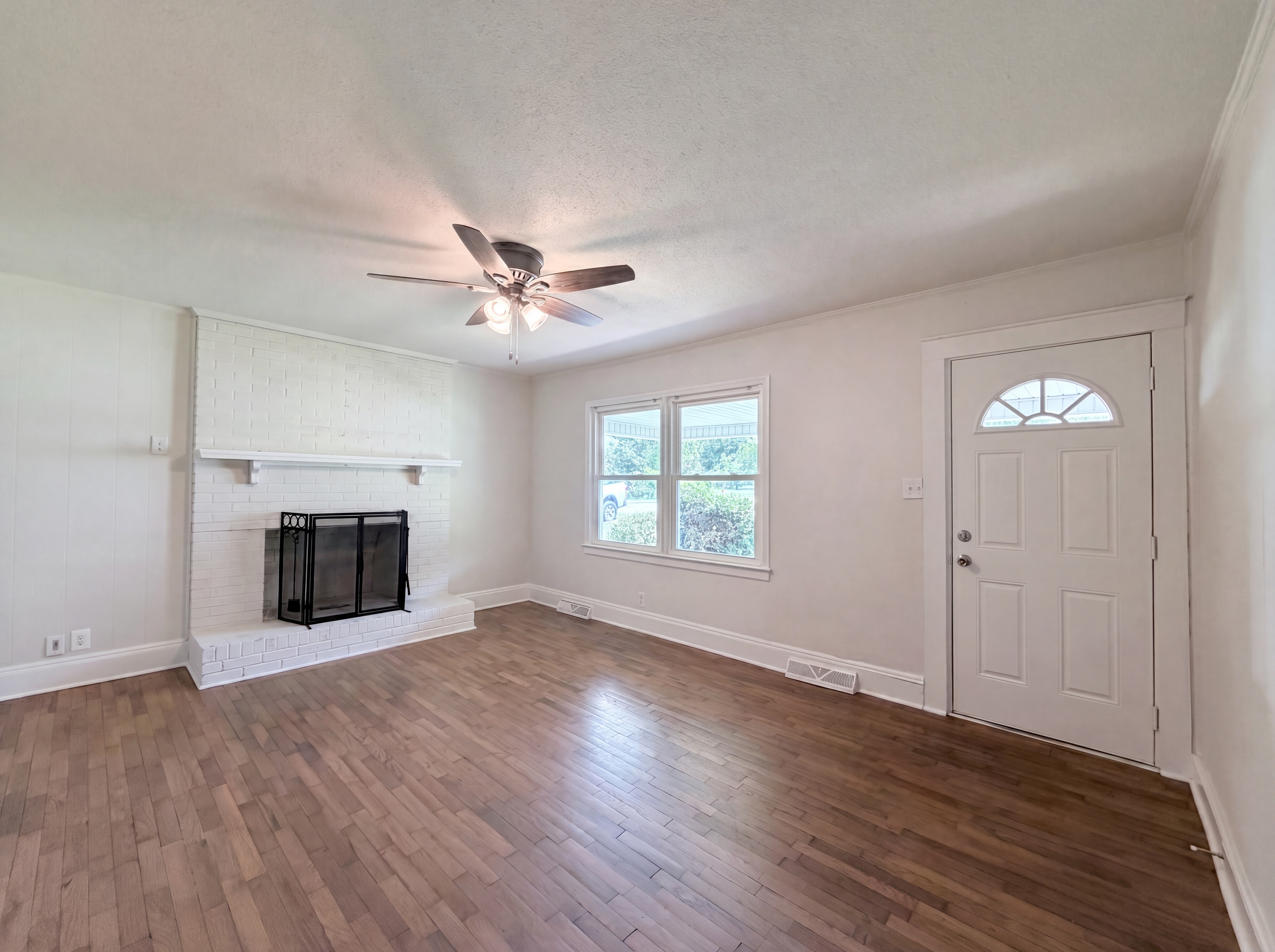 Photo 6 of 16 of 206 Lilly St, Cherryville, NC